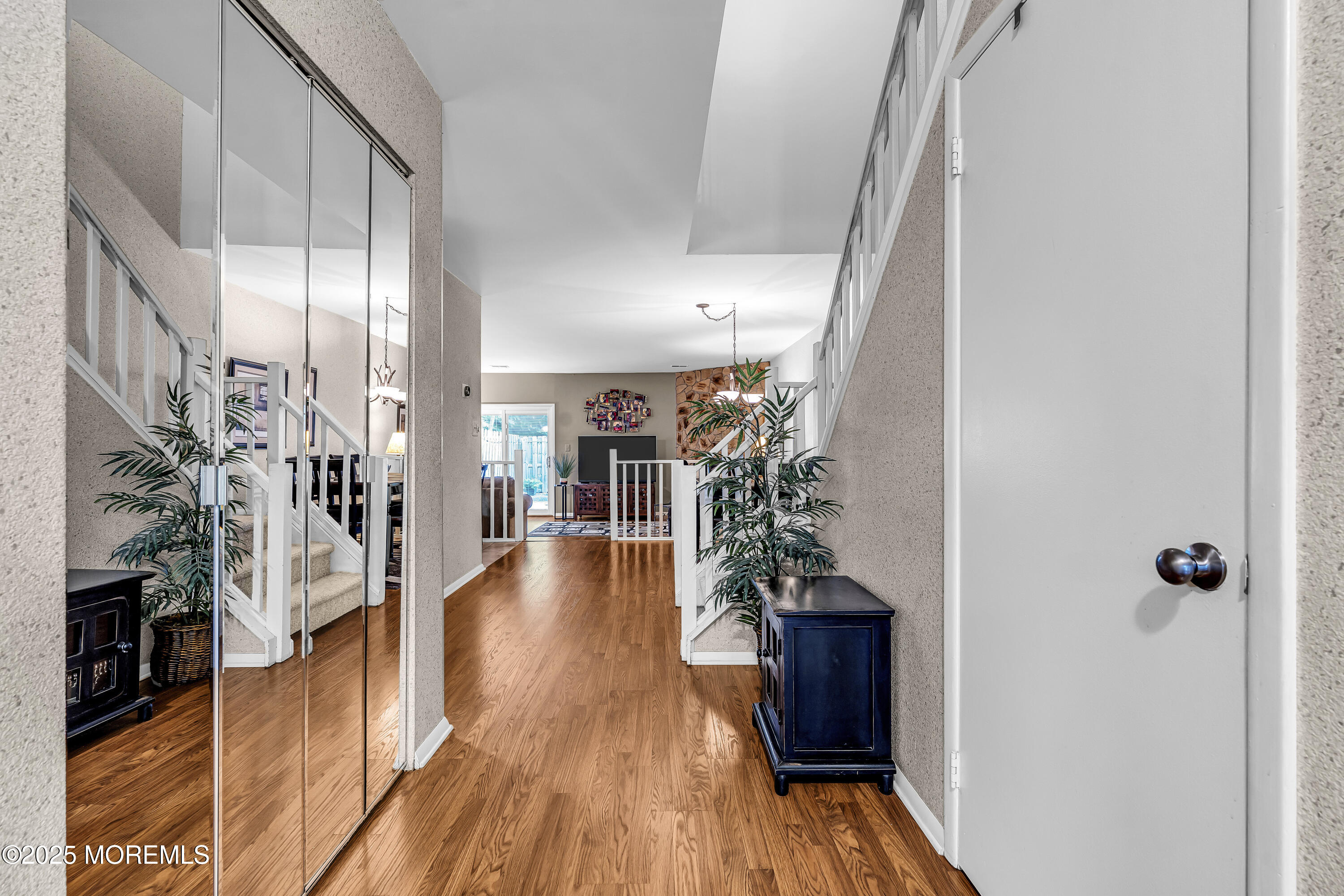 123 Lexington Circle Image 4