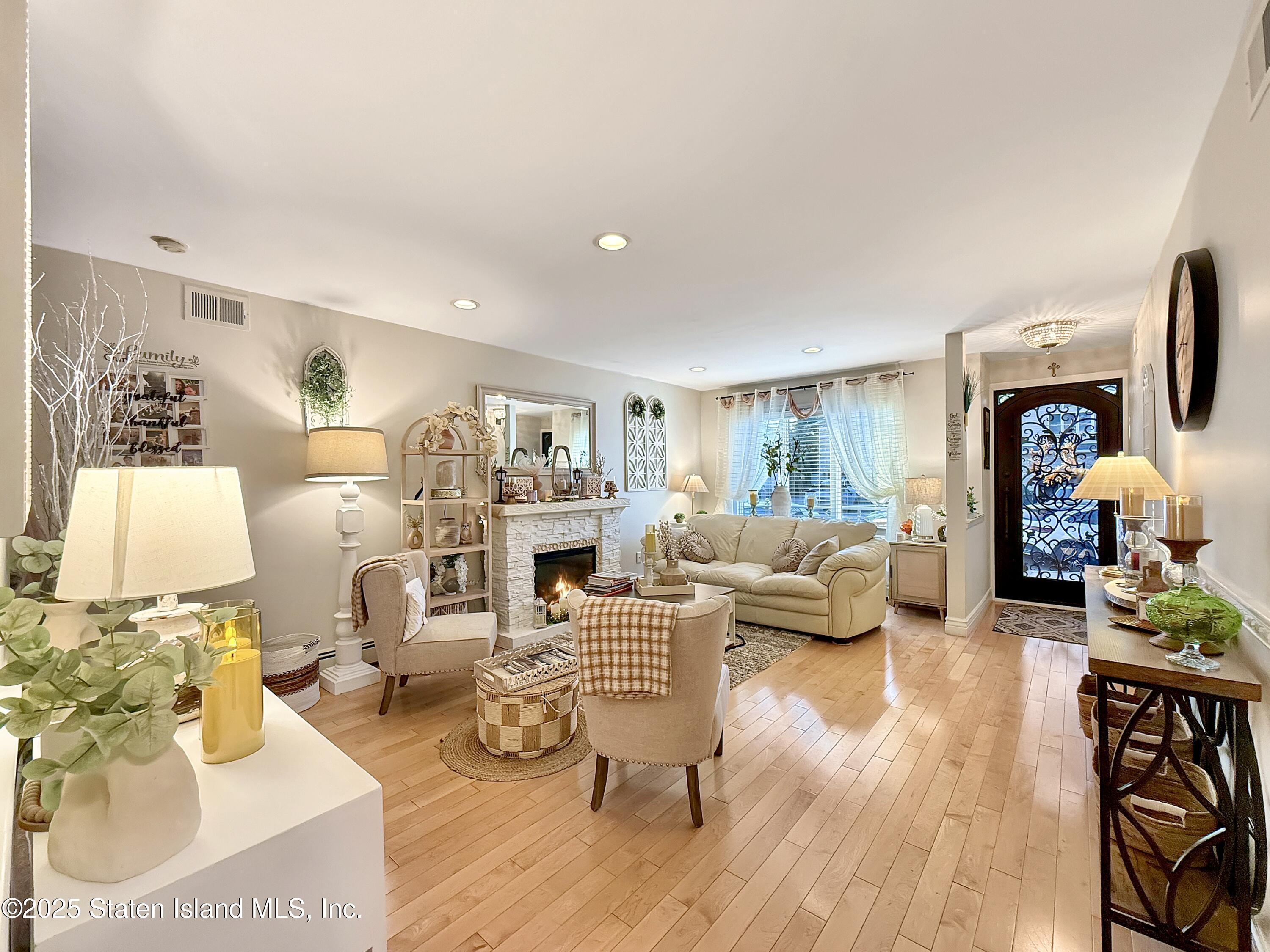 18 Lynbrook Court Image 3