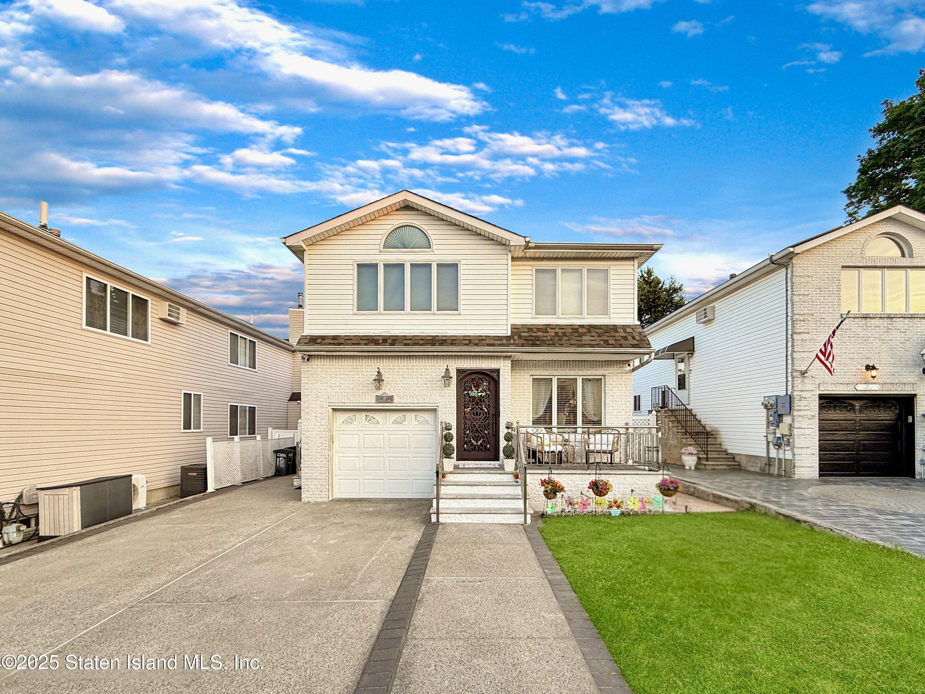 18 Lynbrook Court, Staten Island, NY, 10309