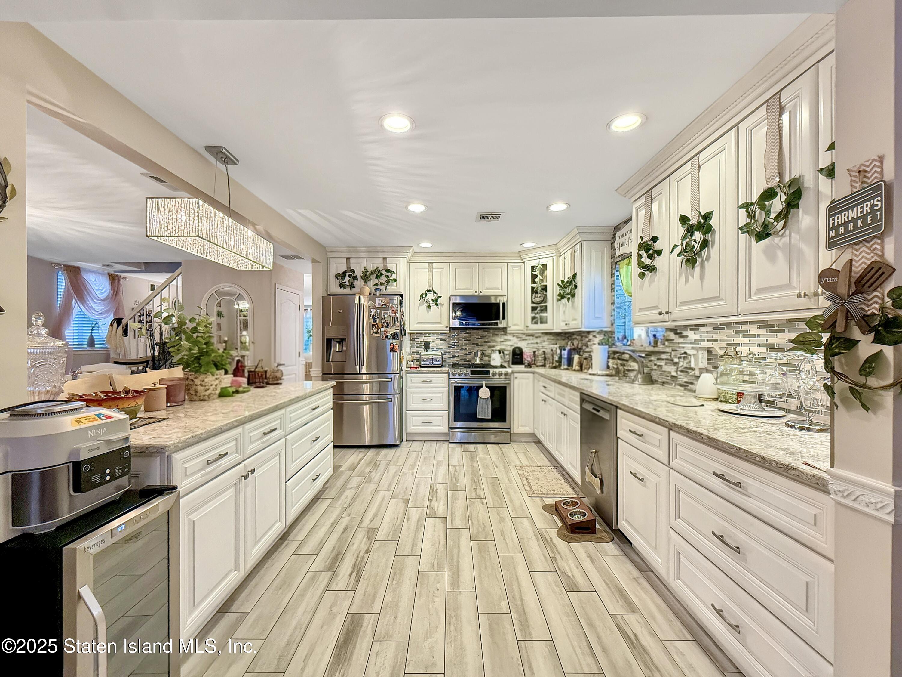 18 Lynbrook Court, Staten Island, NY, 10309 image 8