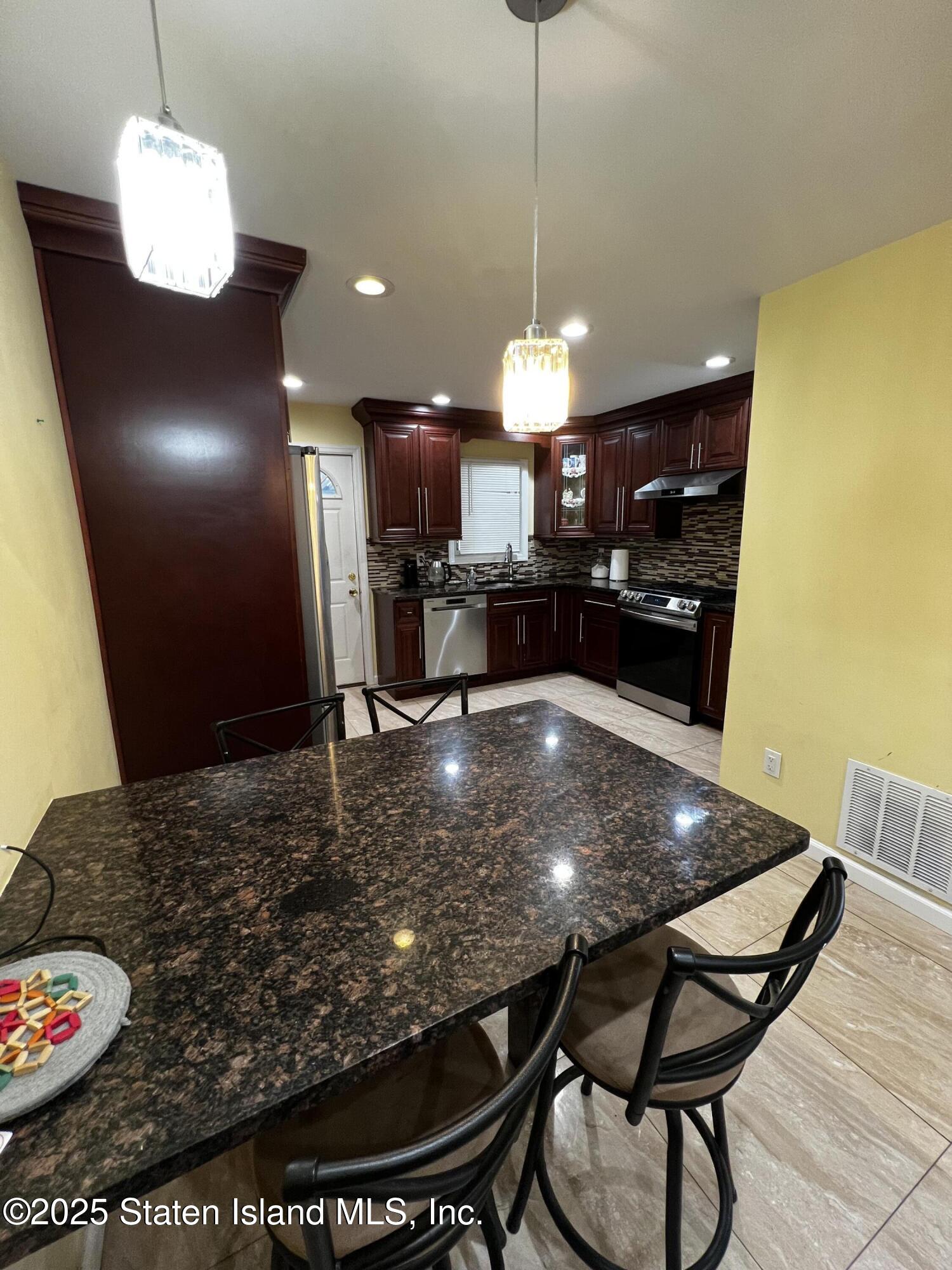1915 North Railroad Avenue, Staten Island, NY, 10306 image 11