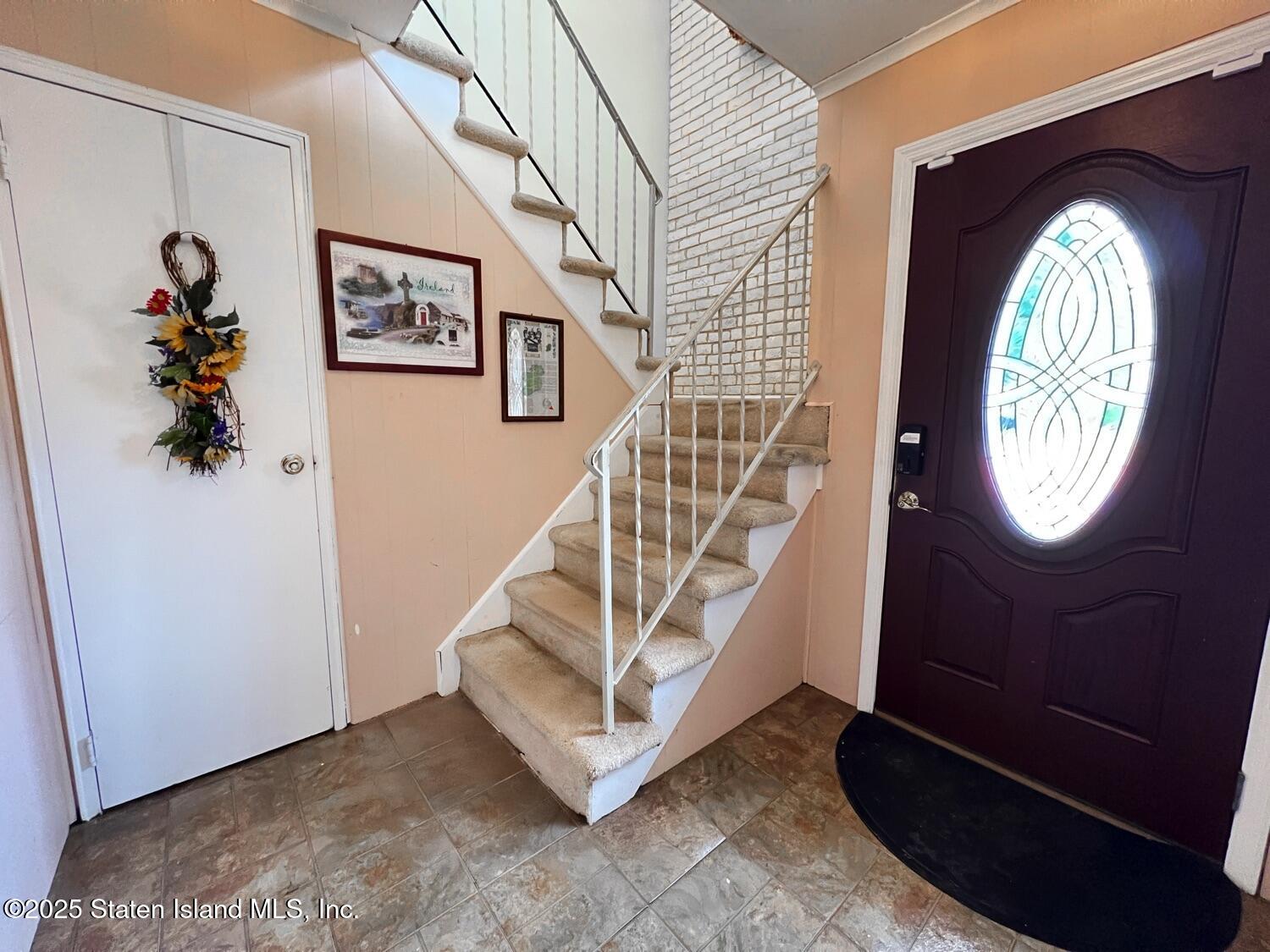 140 Regis Drive Image 3