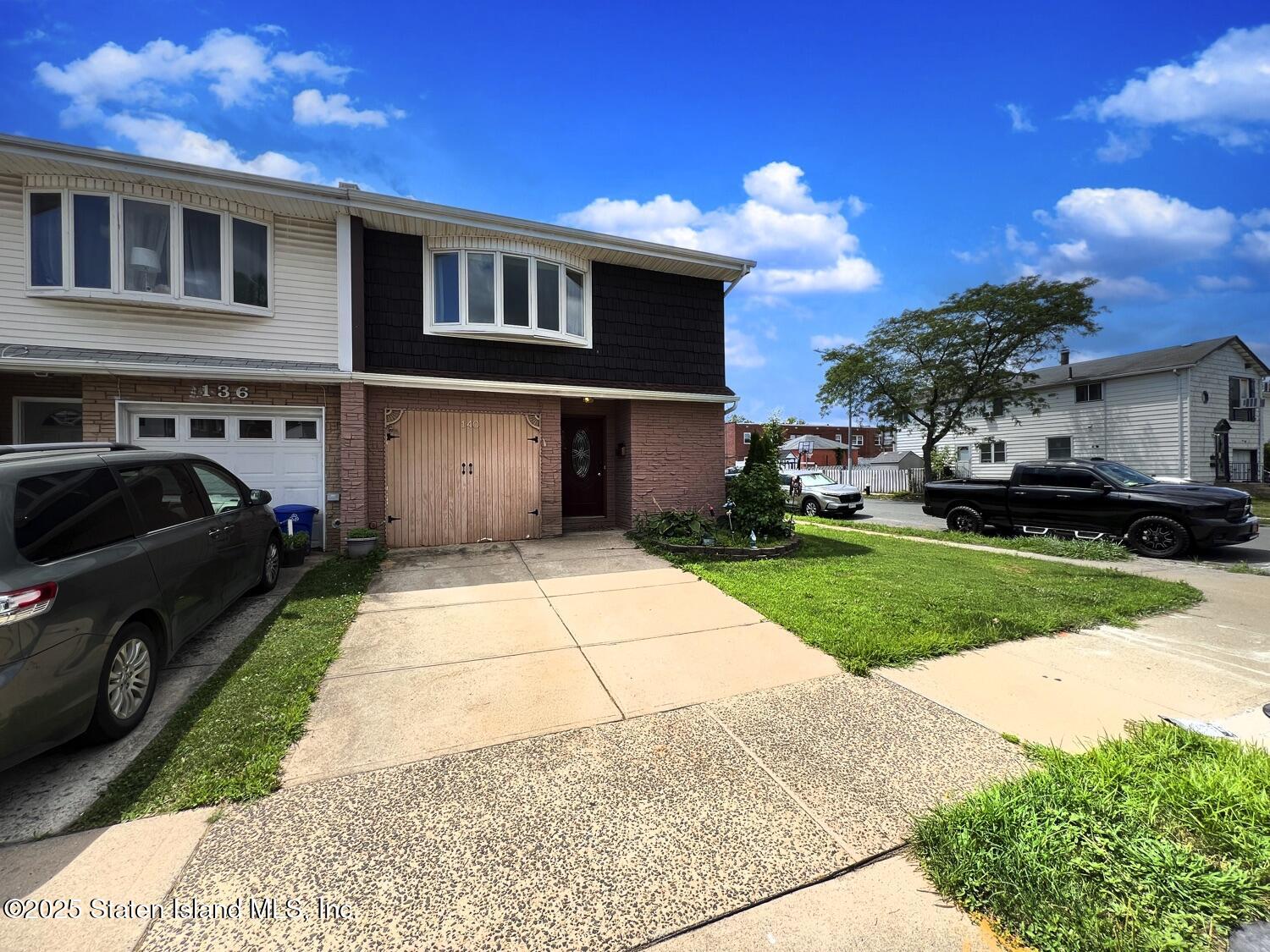 140 Regis Drive Image 1