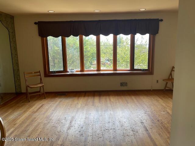 955 Hylan Boulevard Image 5