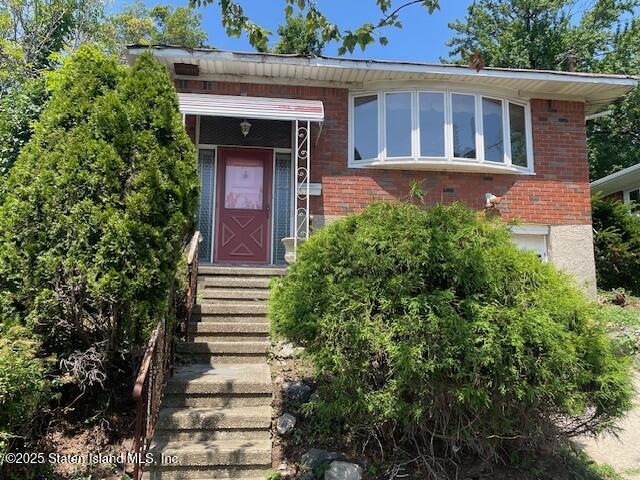 955 Hylan Boulevard Image 2