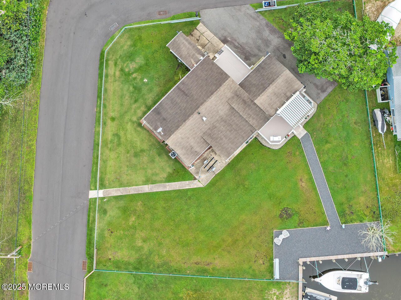 18 Beacon Drive Image 4