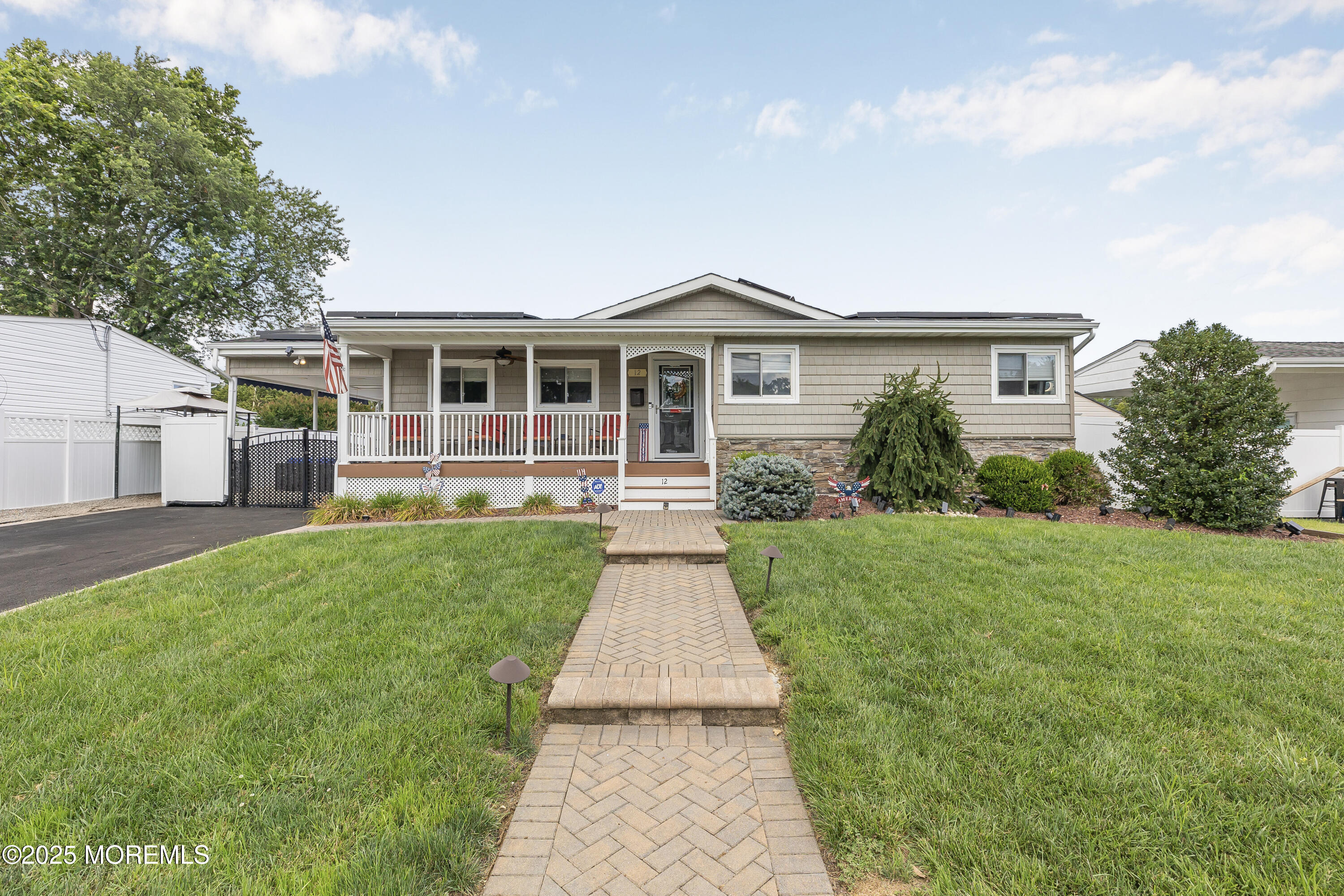 12 Lafayette Drive Image 2