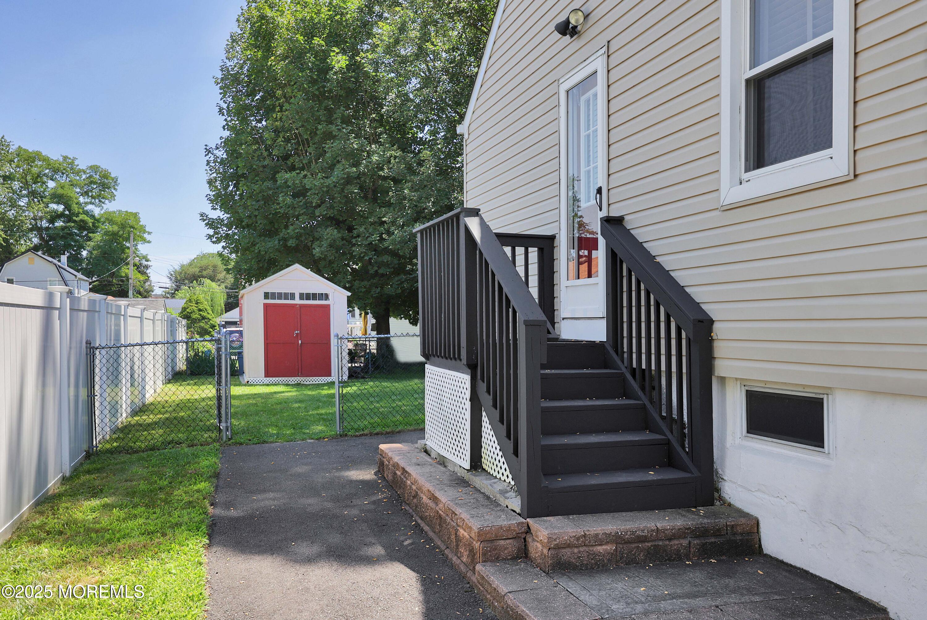 1320 Birch Avenue Image 4