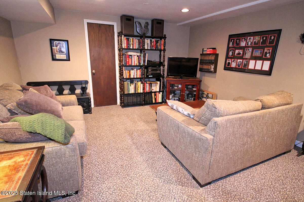 38 Kirshon Avenue, Staten Island, NY, 10314 image 17