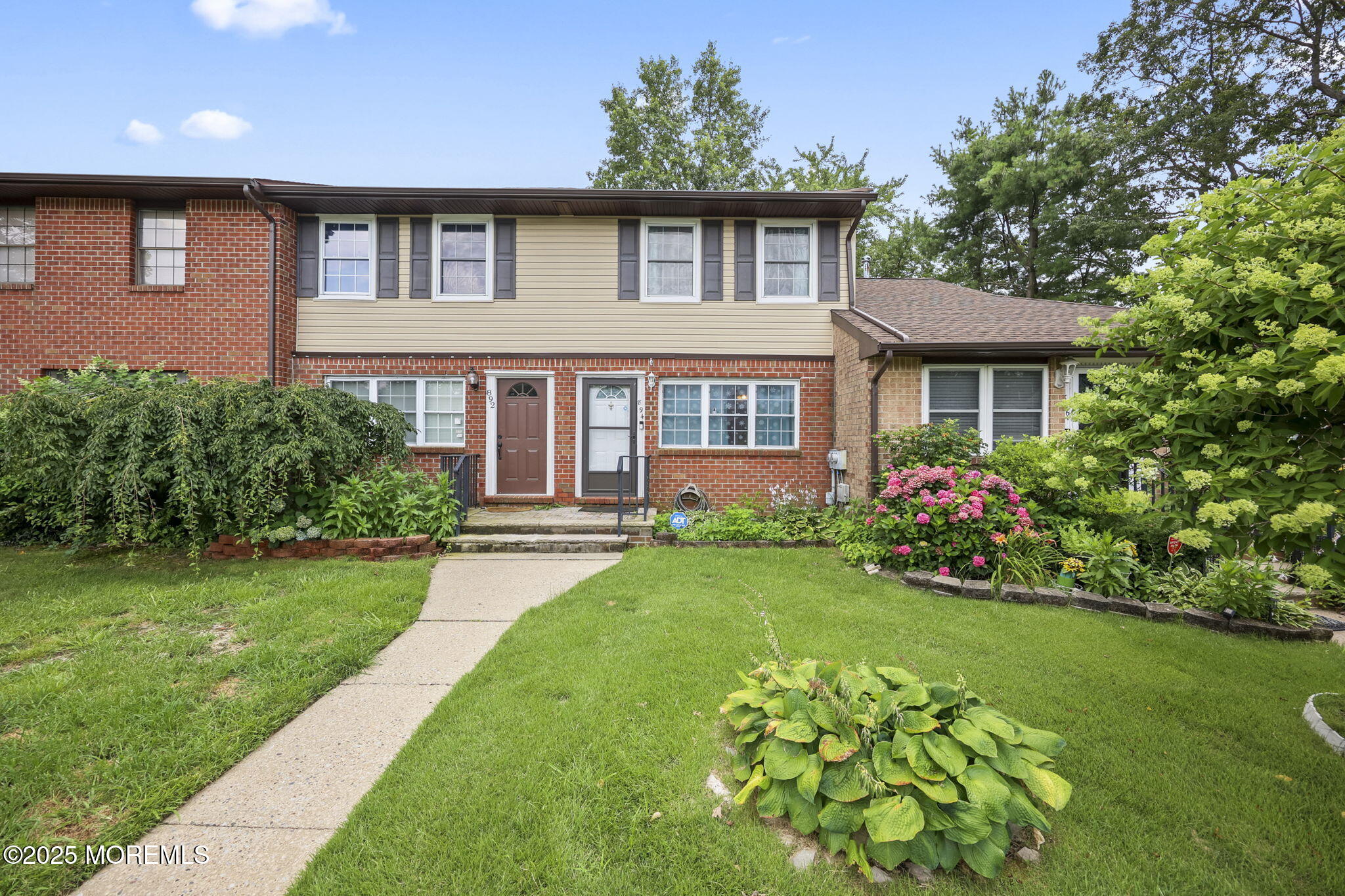 894 Cindy Court Image 3