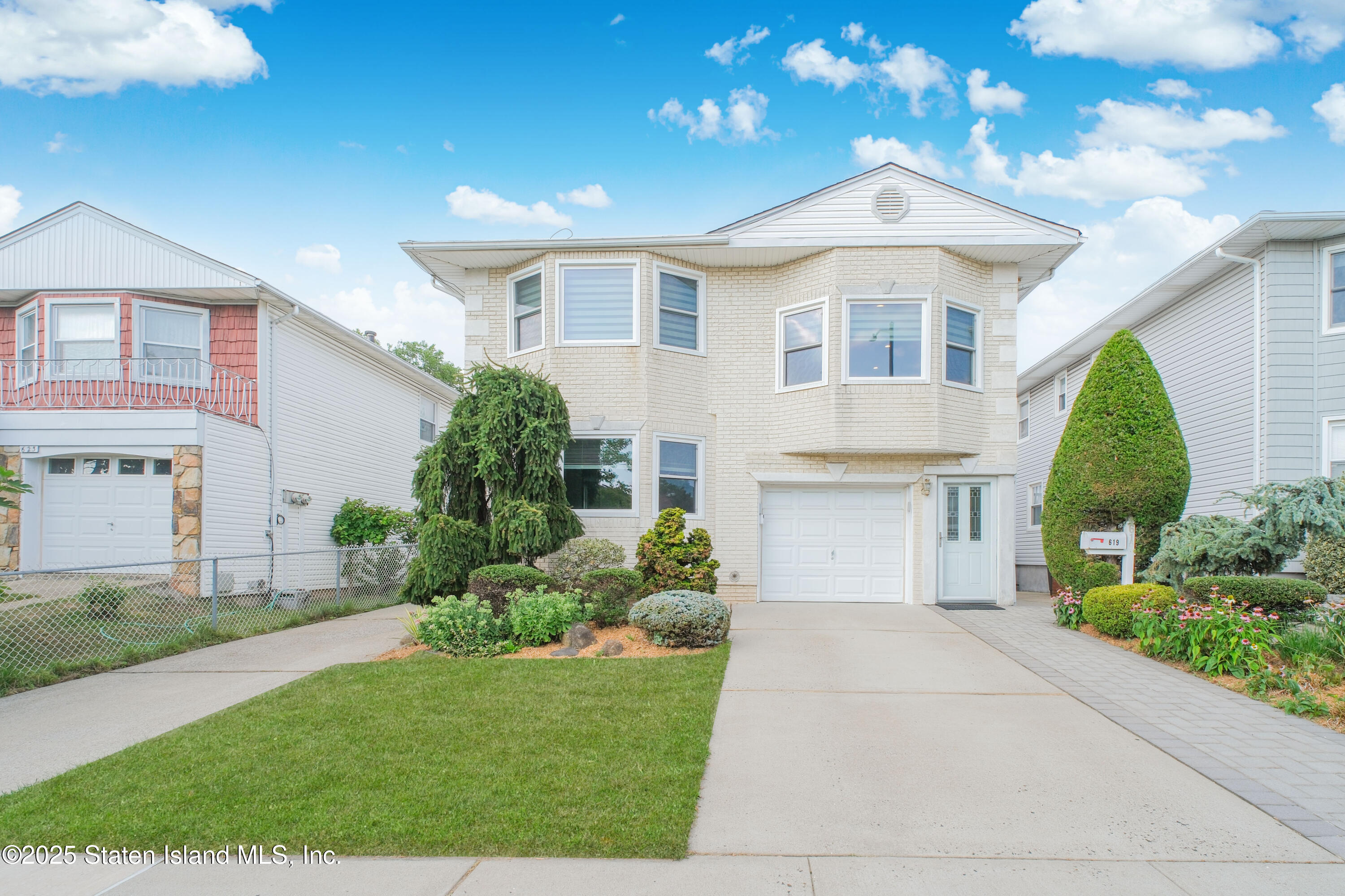 619 Klondike Avenue Image 1