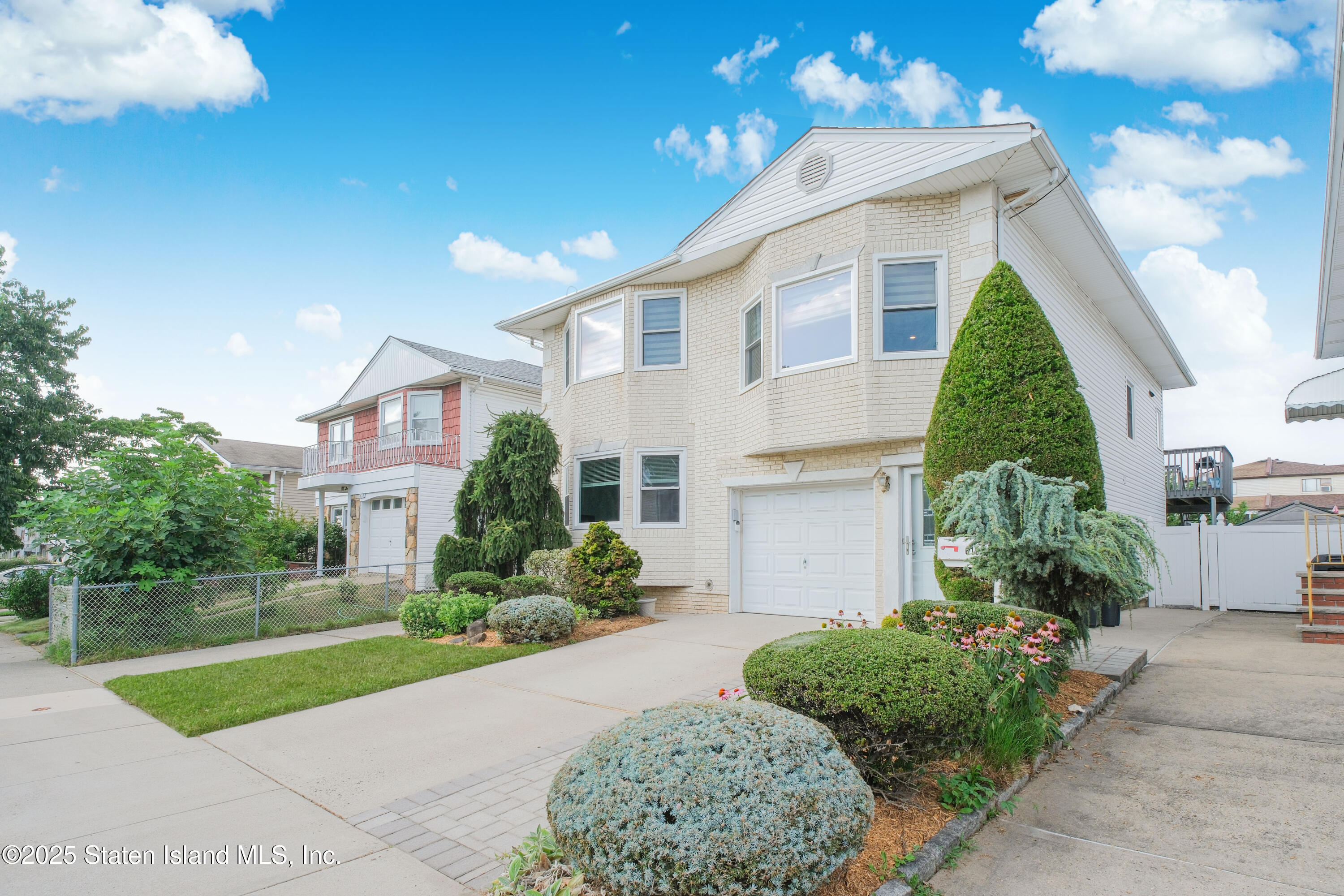 619 Klondike Avenue Image 2