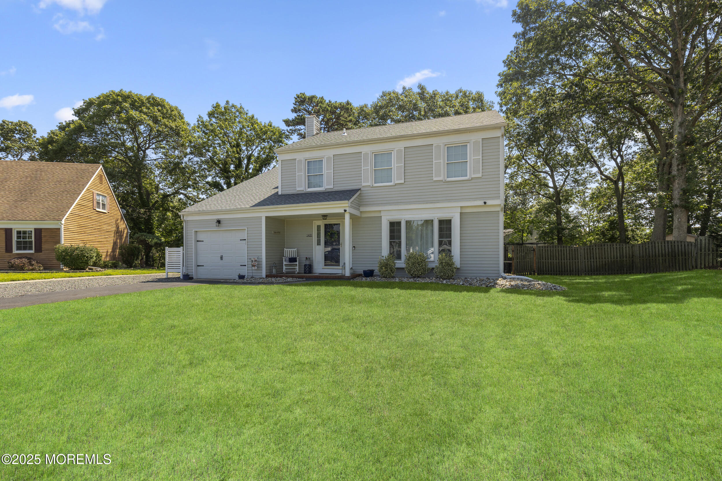 1431 Weeping Willow Court Image 3