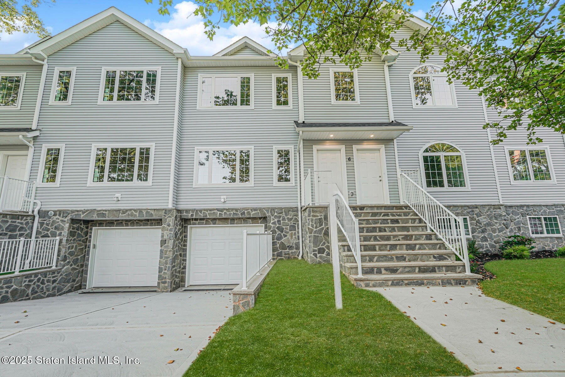 6 Ludwig Street Image 1