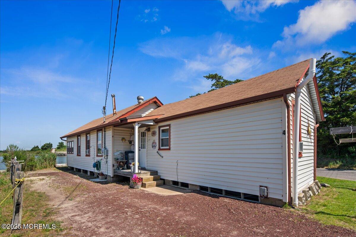 4 1st Street Image 4