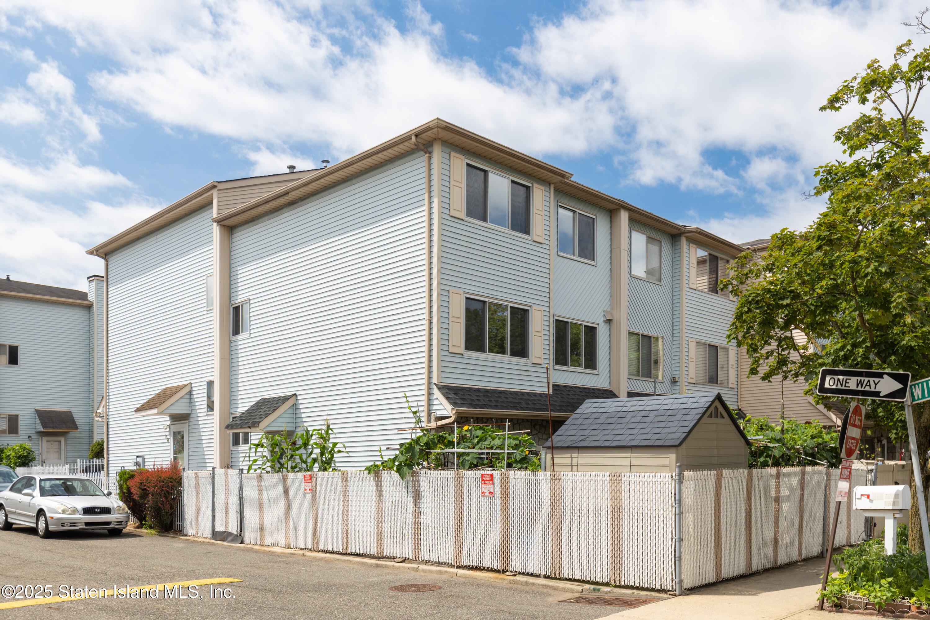 16 Wirt Lane Image 1