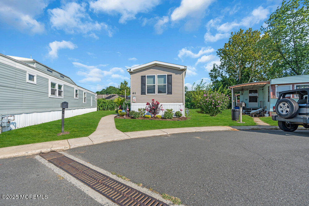 61 Locust Grove, Hazlet, NJ, 07730