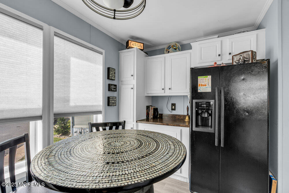 61 Locust Grove Image 5