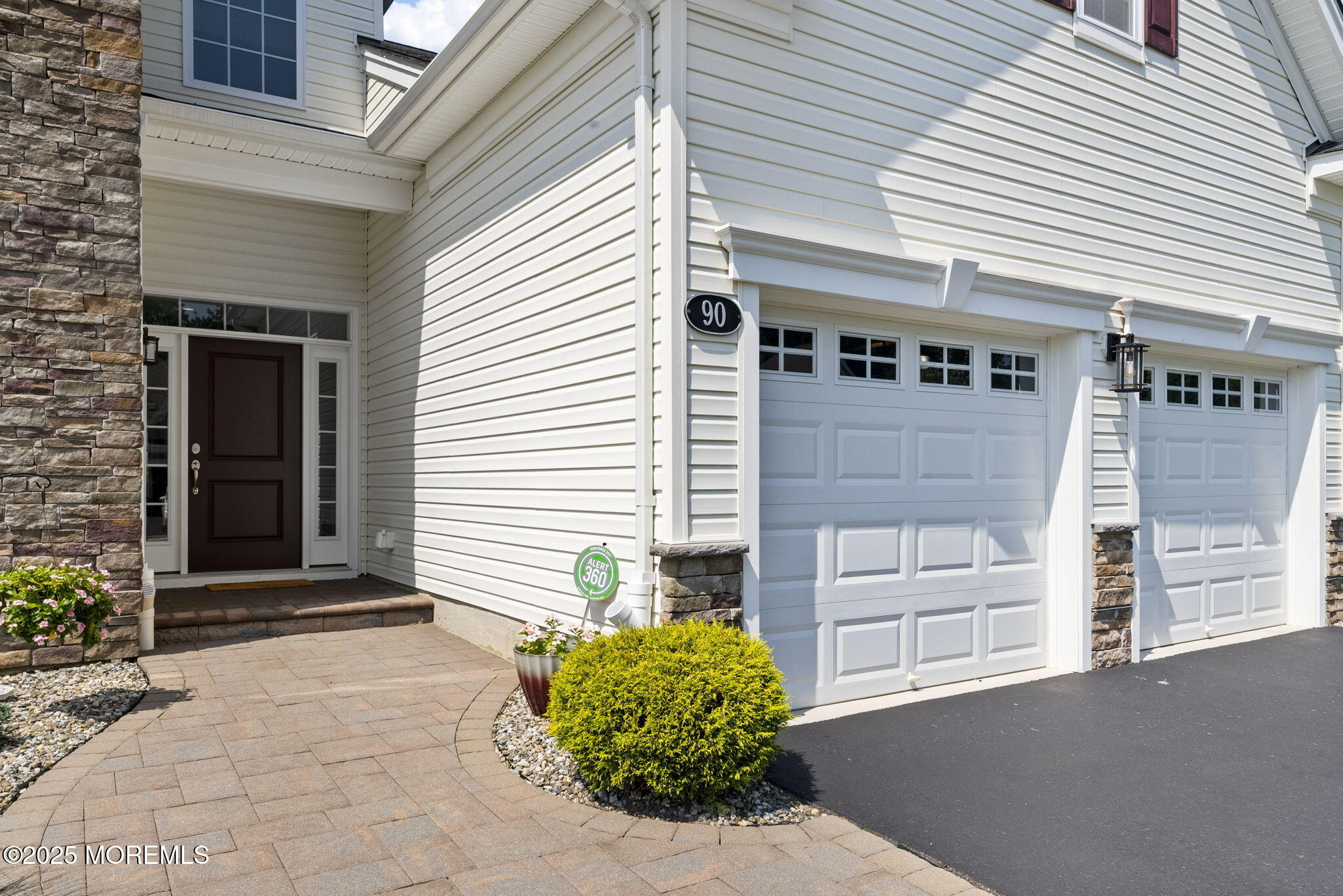 90 Legacy Court Image 3