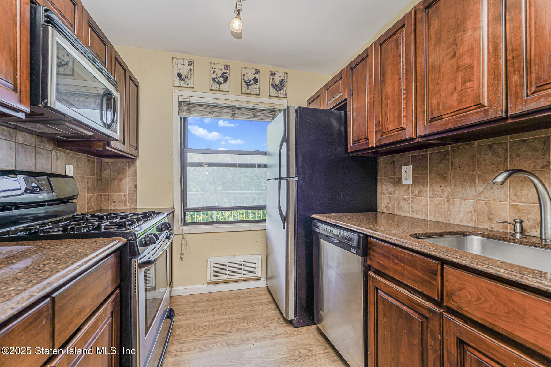 1100 Clove Road 60, Staten Island, NY, 10301 image 15