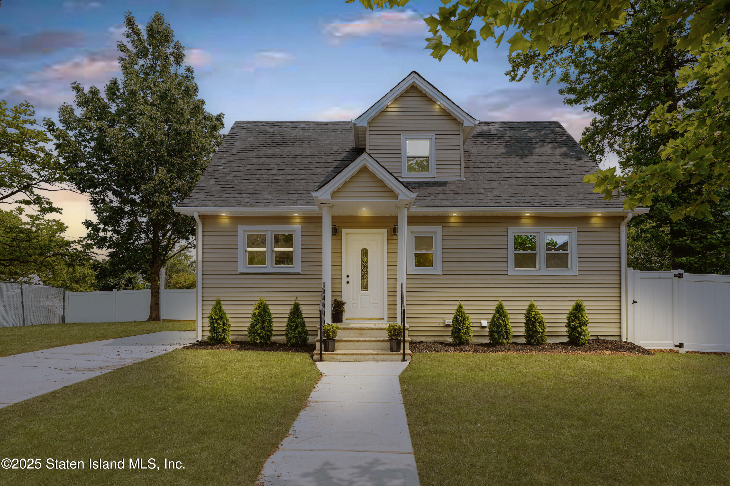 87 Hales Avenue Image 2