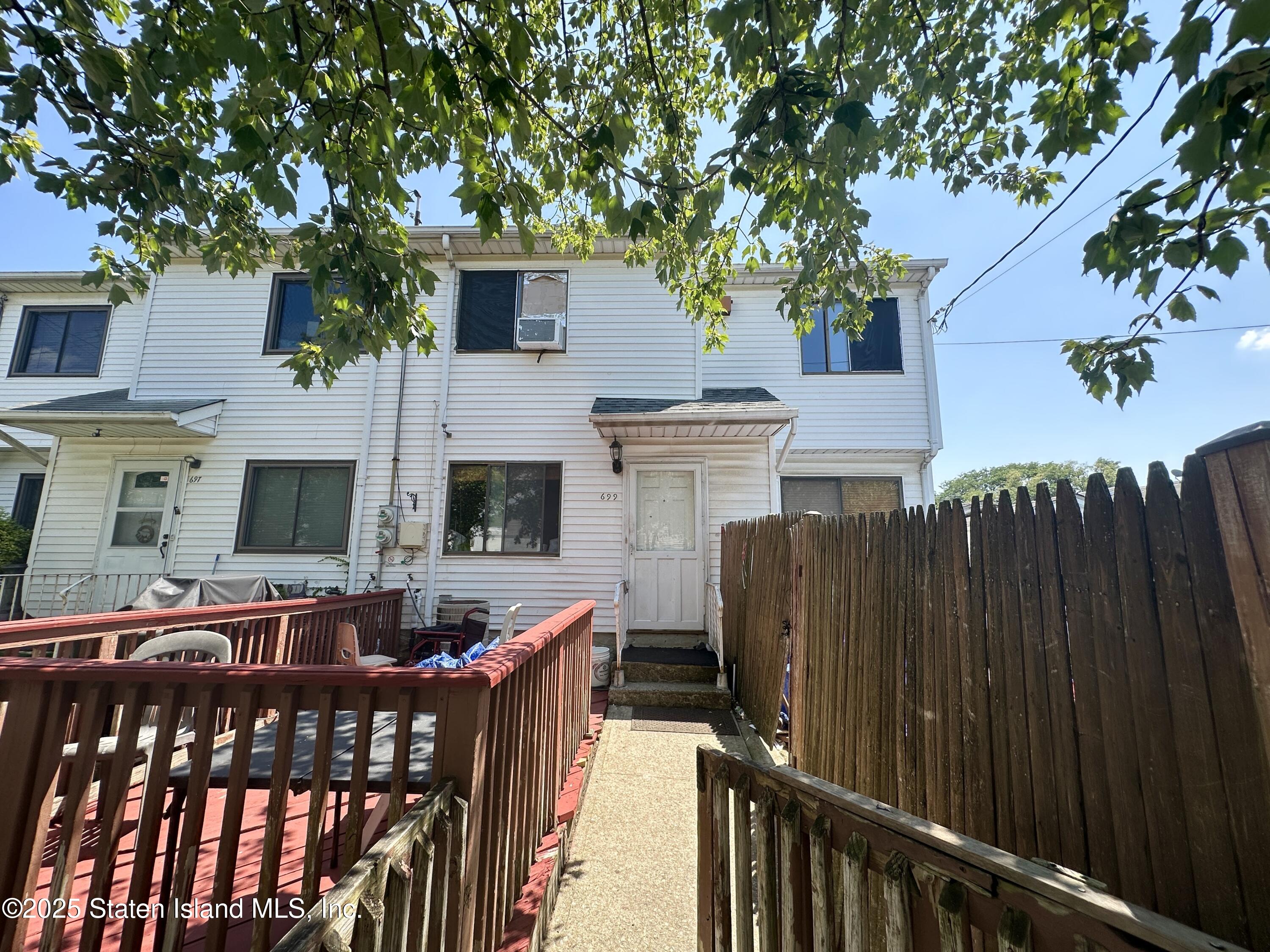 699 Elbe Avenue, Staten Island, NY, 10304