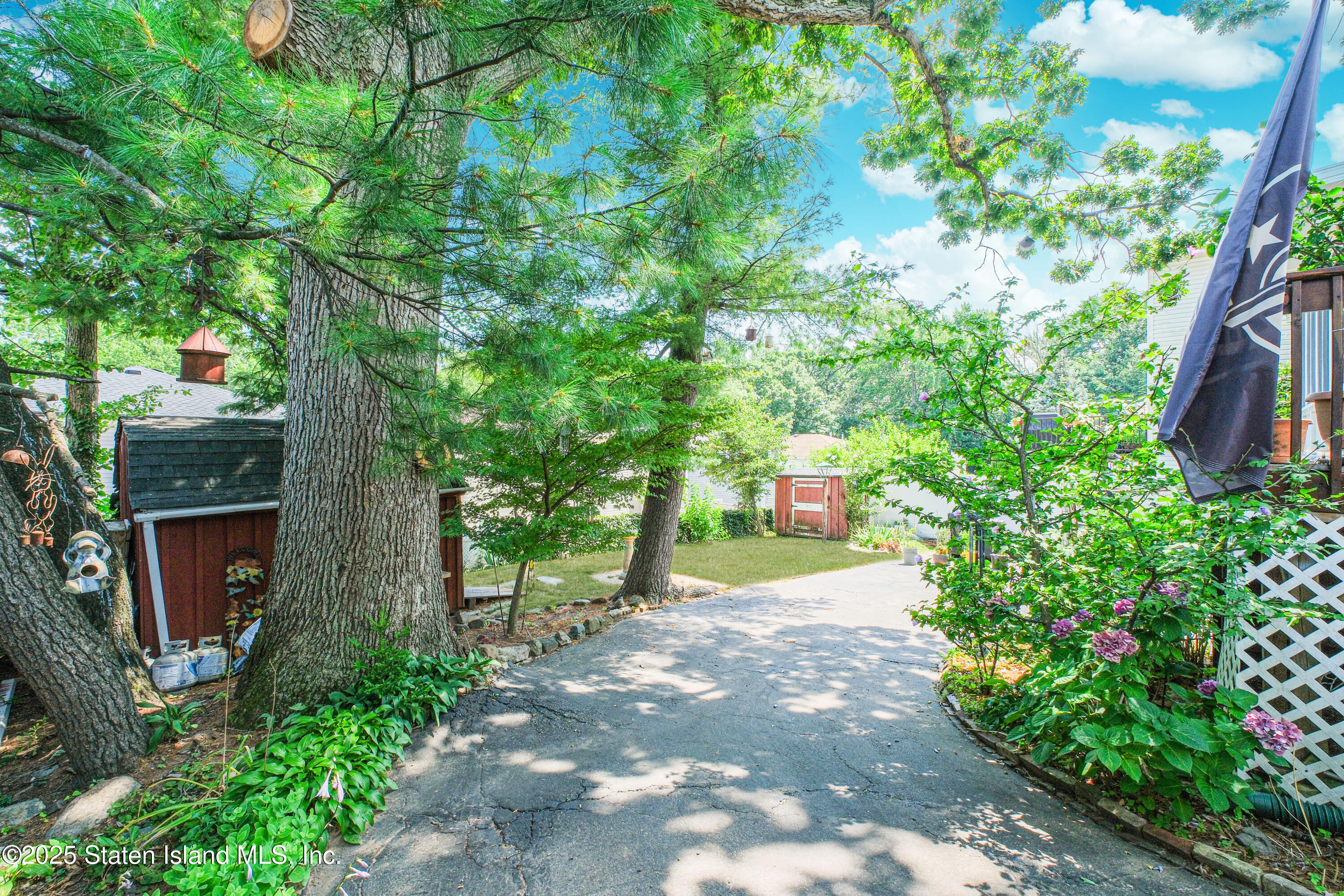 560 Drumgoole Road, Staten Island, NY, 10312 image 32