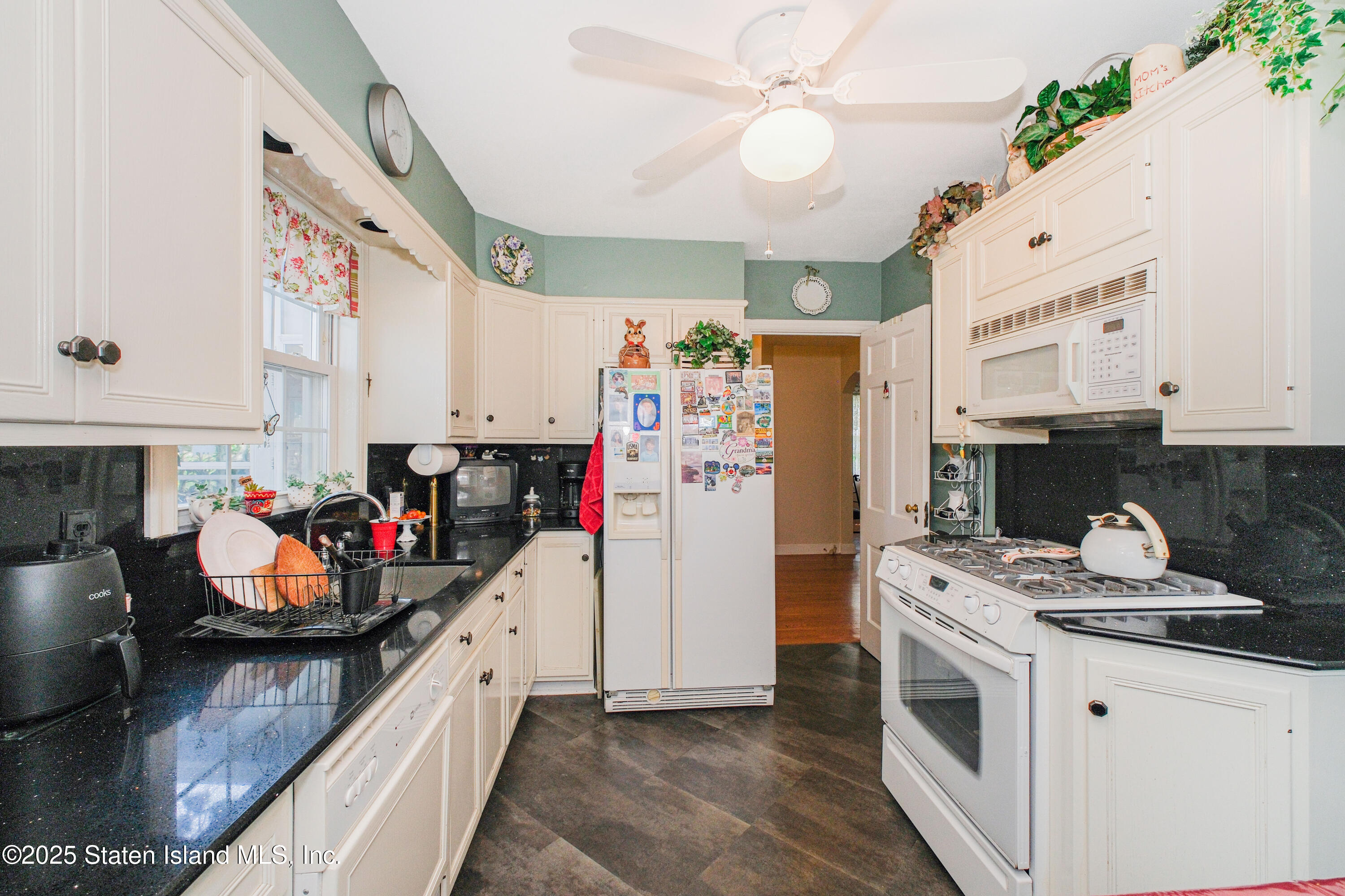 560 Drumgoole Road, Staten Island, NY, 10312 image 10