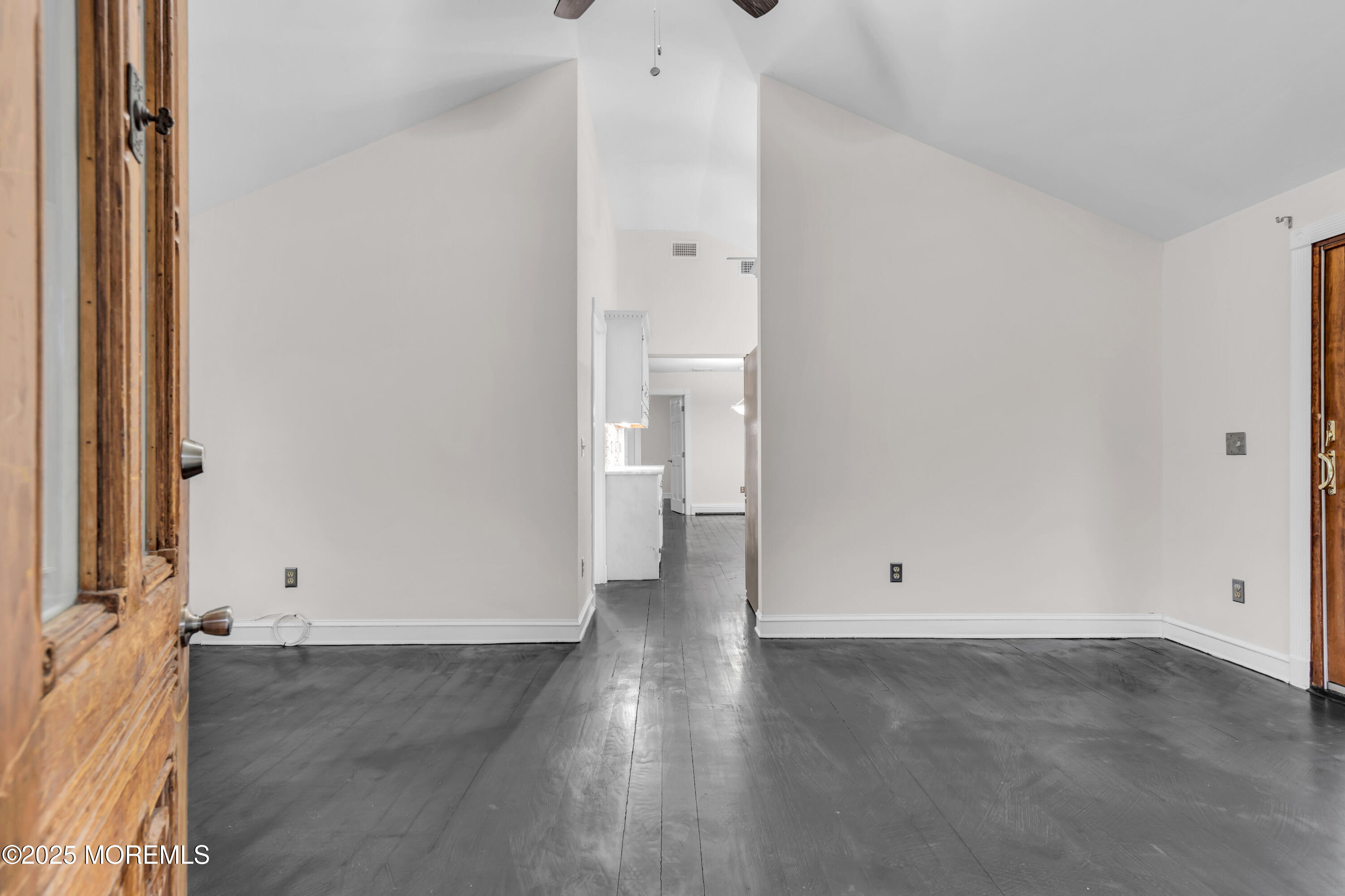 19 Center Street Image 3