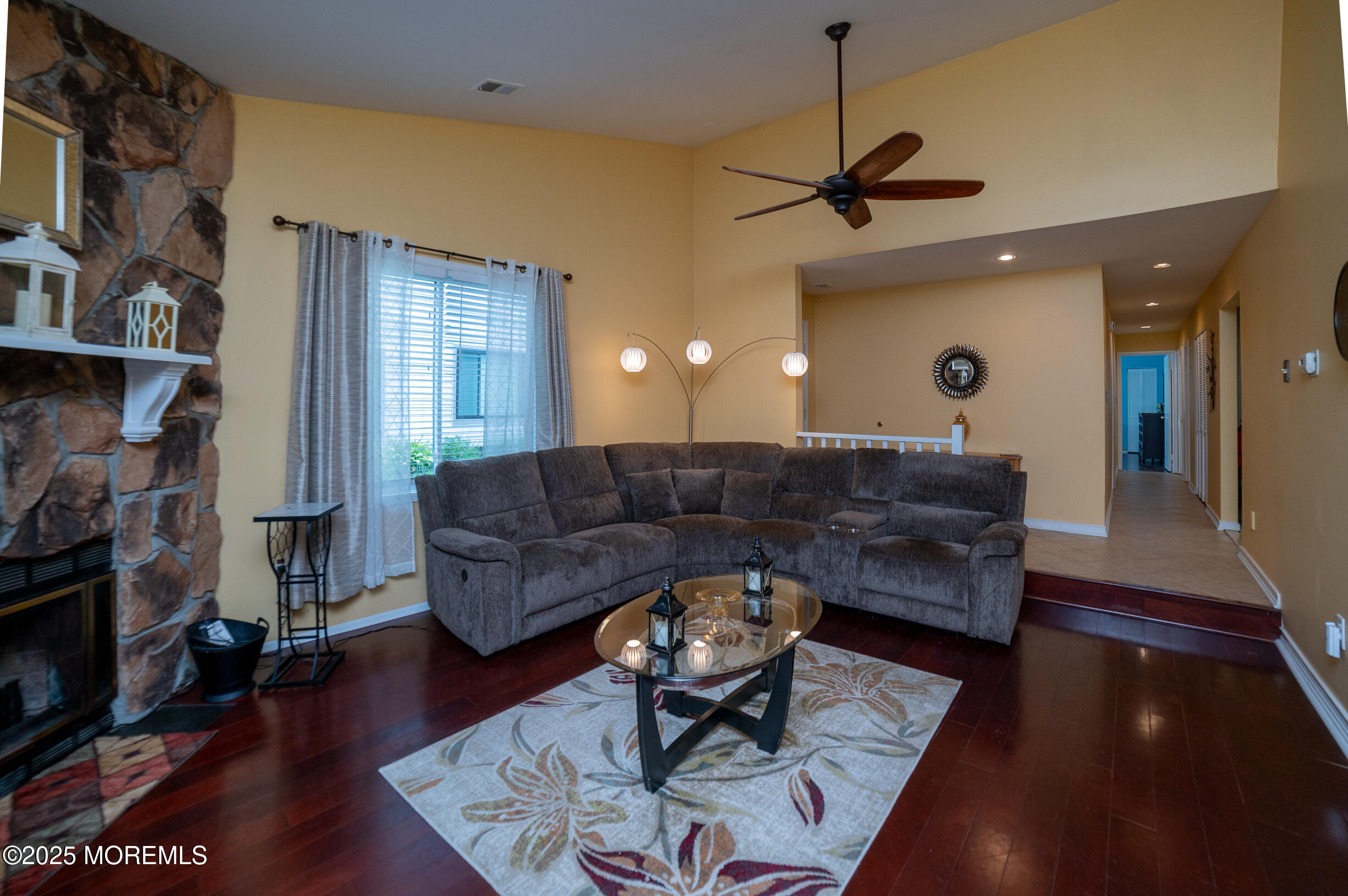 39 Lexington Circle Image 3