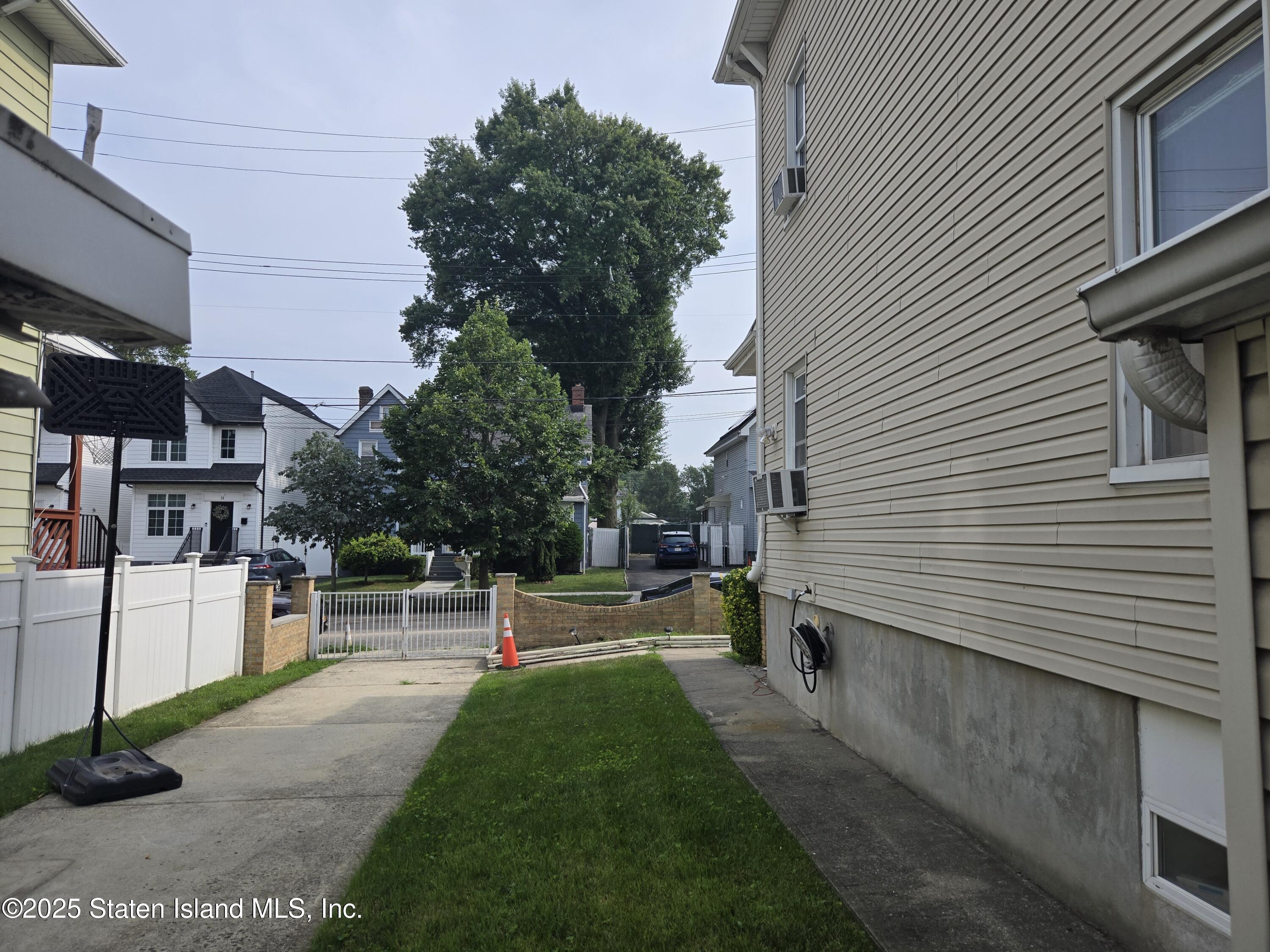 21 Trinity Place, Staten Island, NY, 10310 image 9
