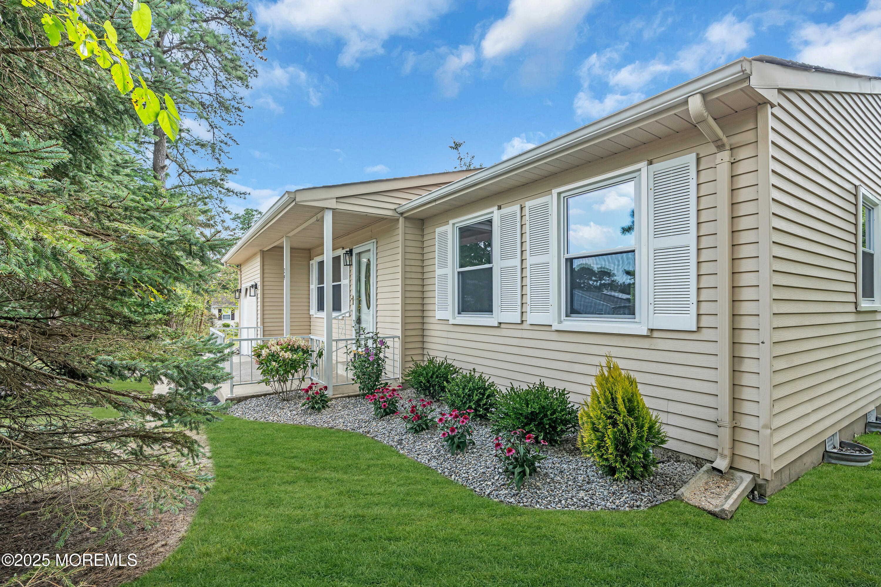 29 Hummingbird Lane Image 2