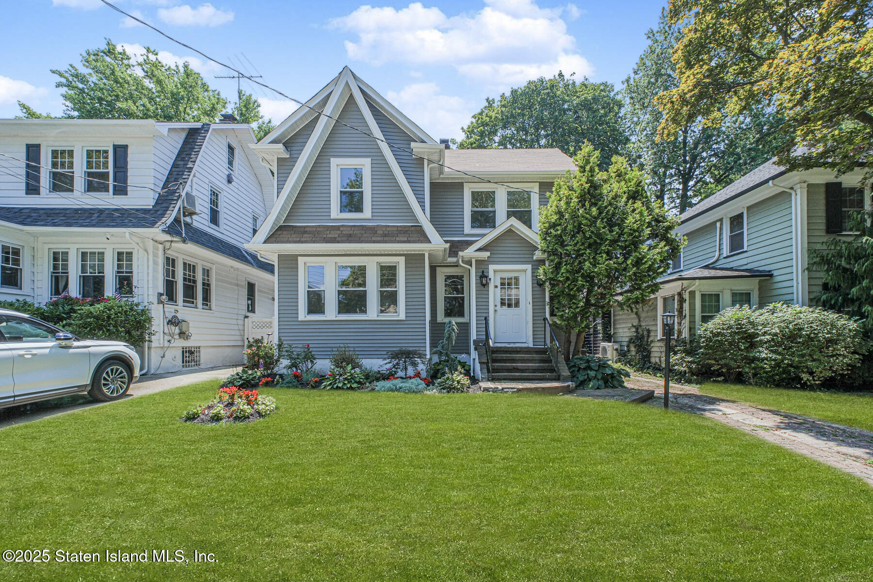 112 Delafield Avenue Image 2