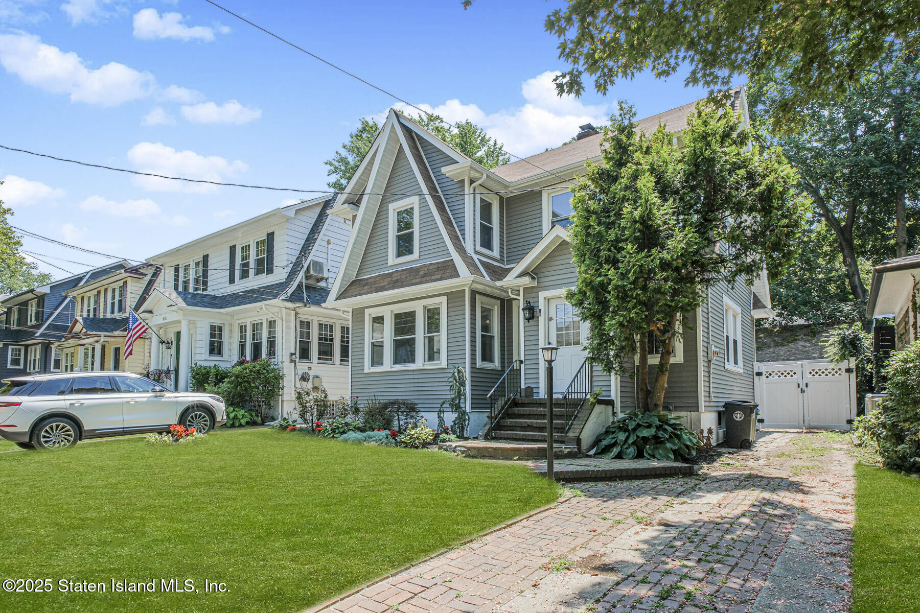 112 Delafield Avenue Image 4