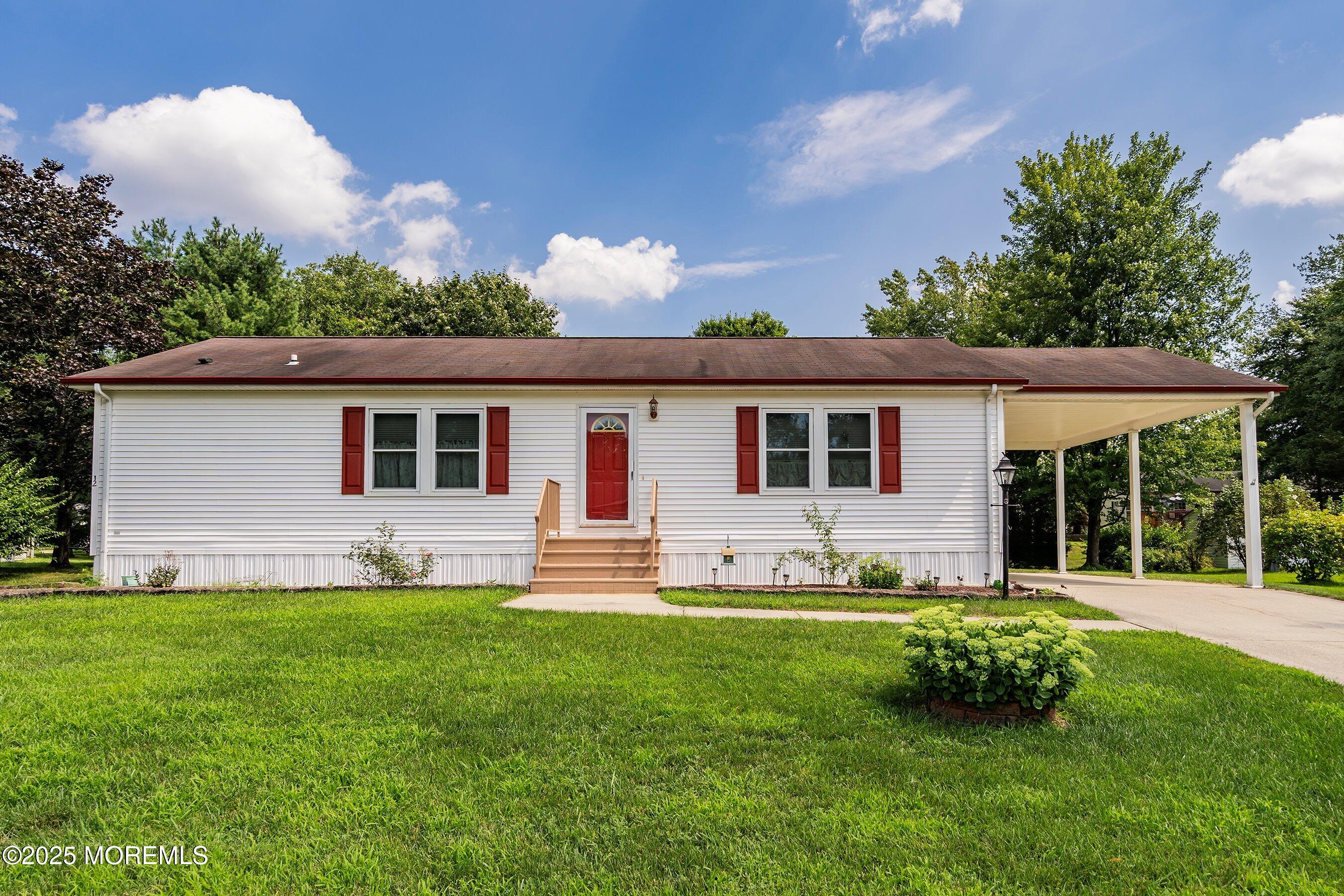 12 Copperfield, Cream Ridge, NJ, 08514
