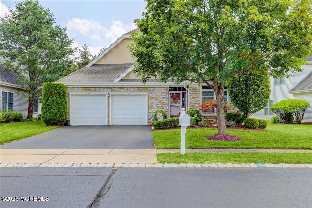 22 Crawford Road, Manalapan, NJ, 07726