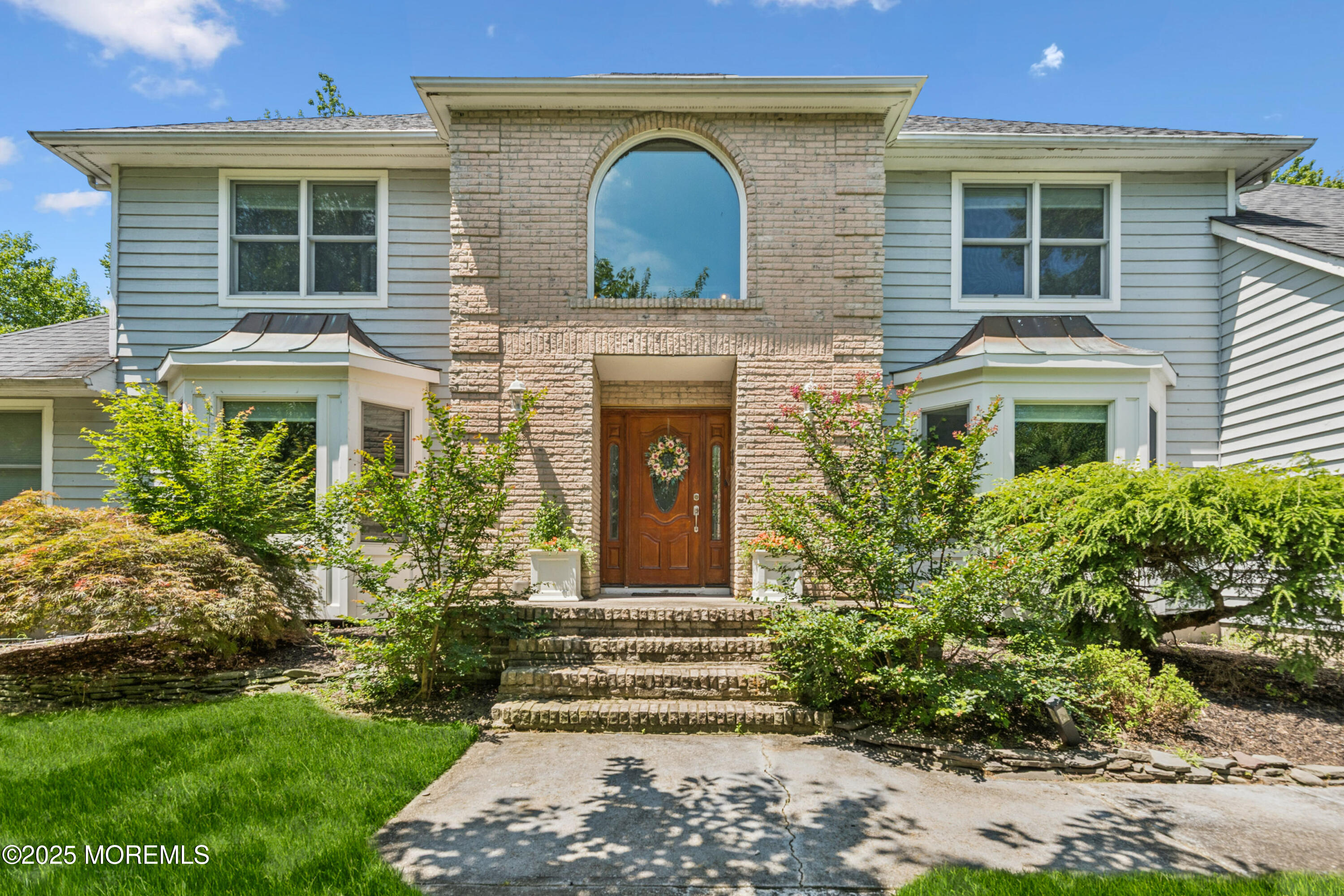 1623 Rustic Court Image 2