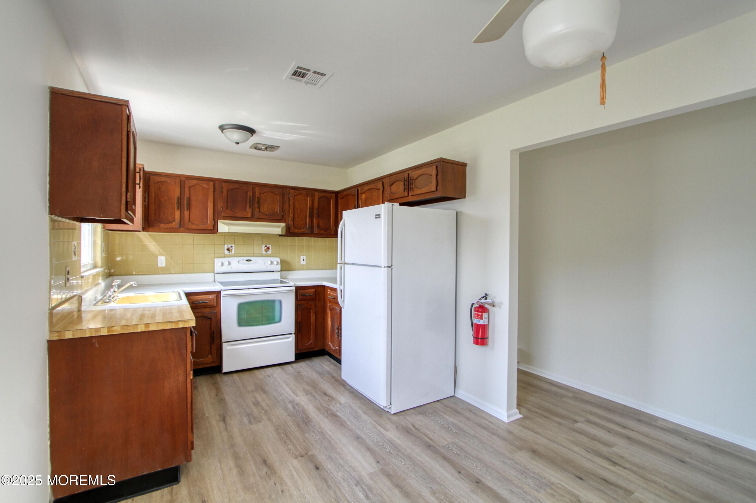 6 Ironside Drive B Image 2