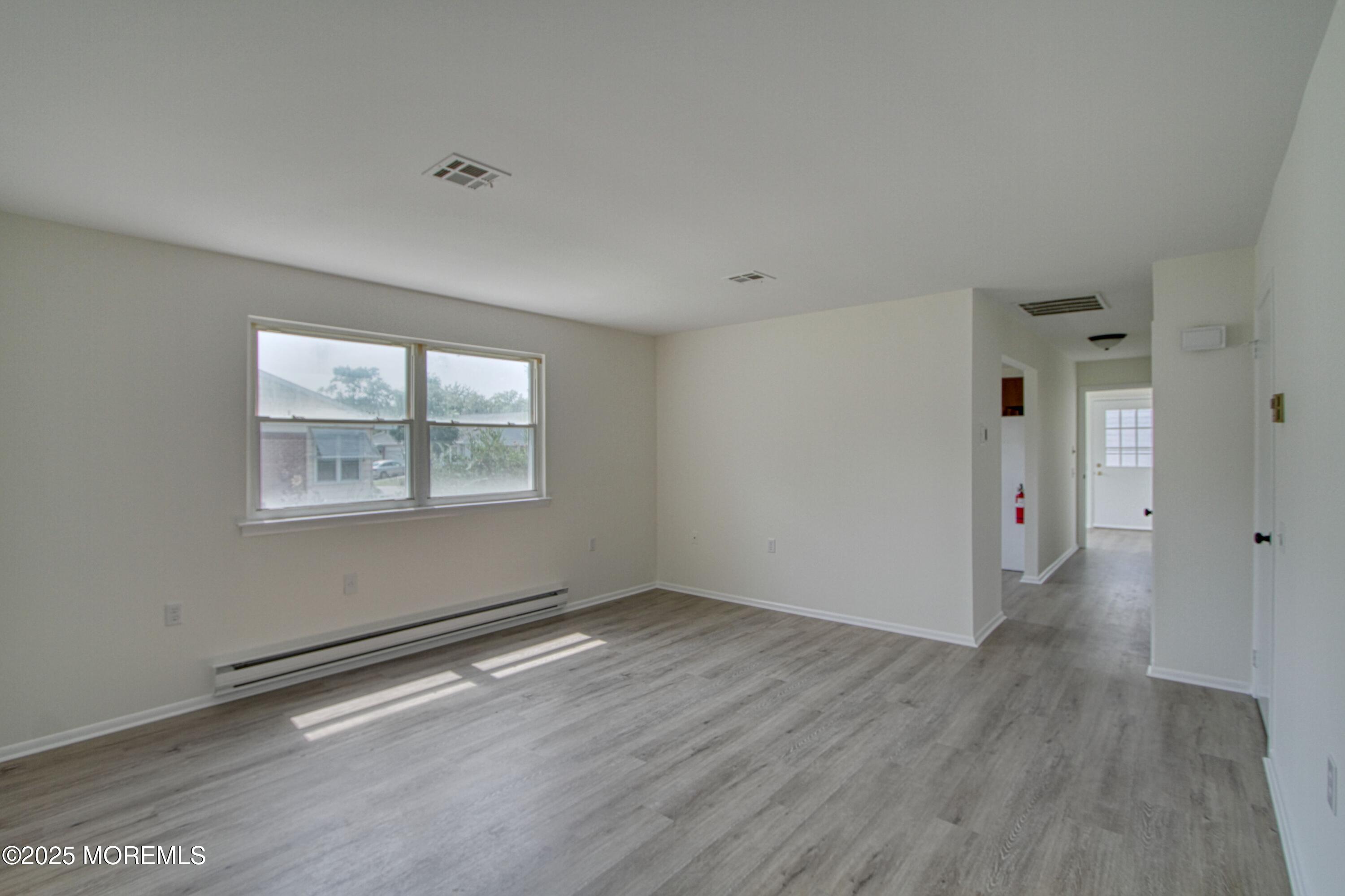 6 Ironside Drive B Image 5