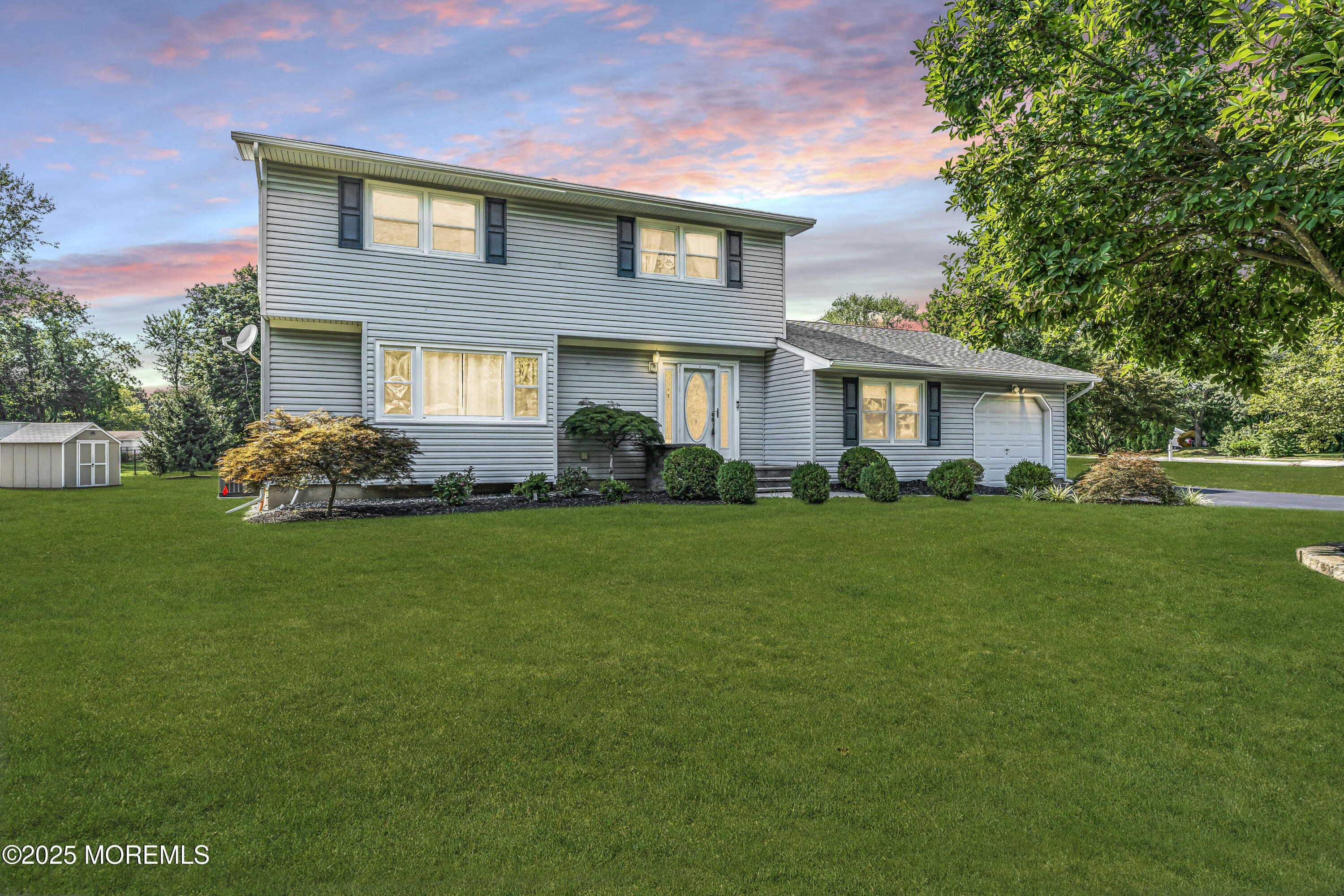 28 Woodland Drive, East Windsor, NJ, 08520