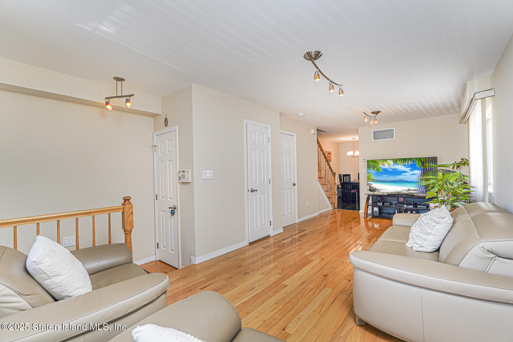 39 Winfield Avenue Image 3