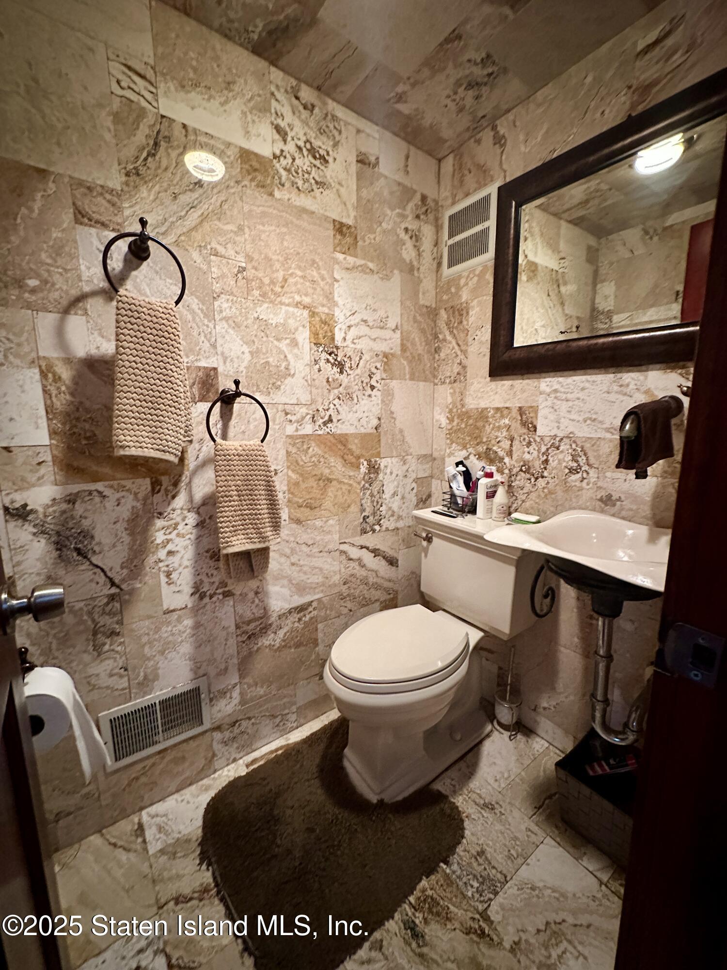 384 Aspen Knolls Way, Staten Island, NY, 10312 image 13