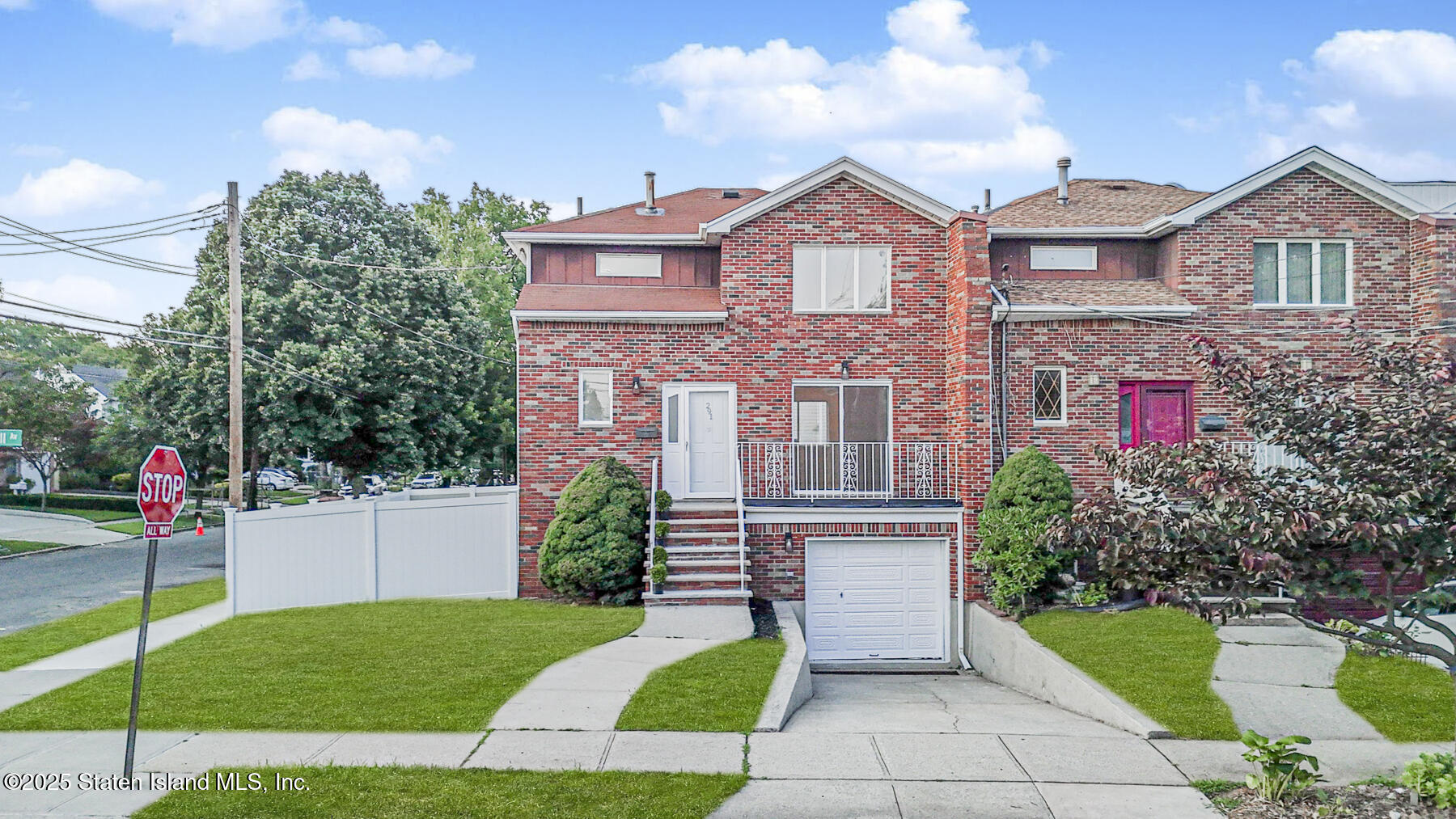 291 Caswell Avenue Image 3