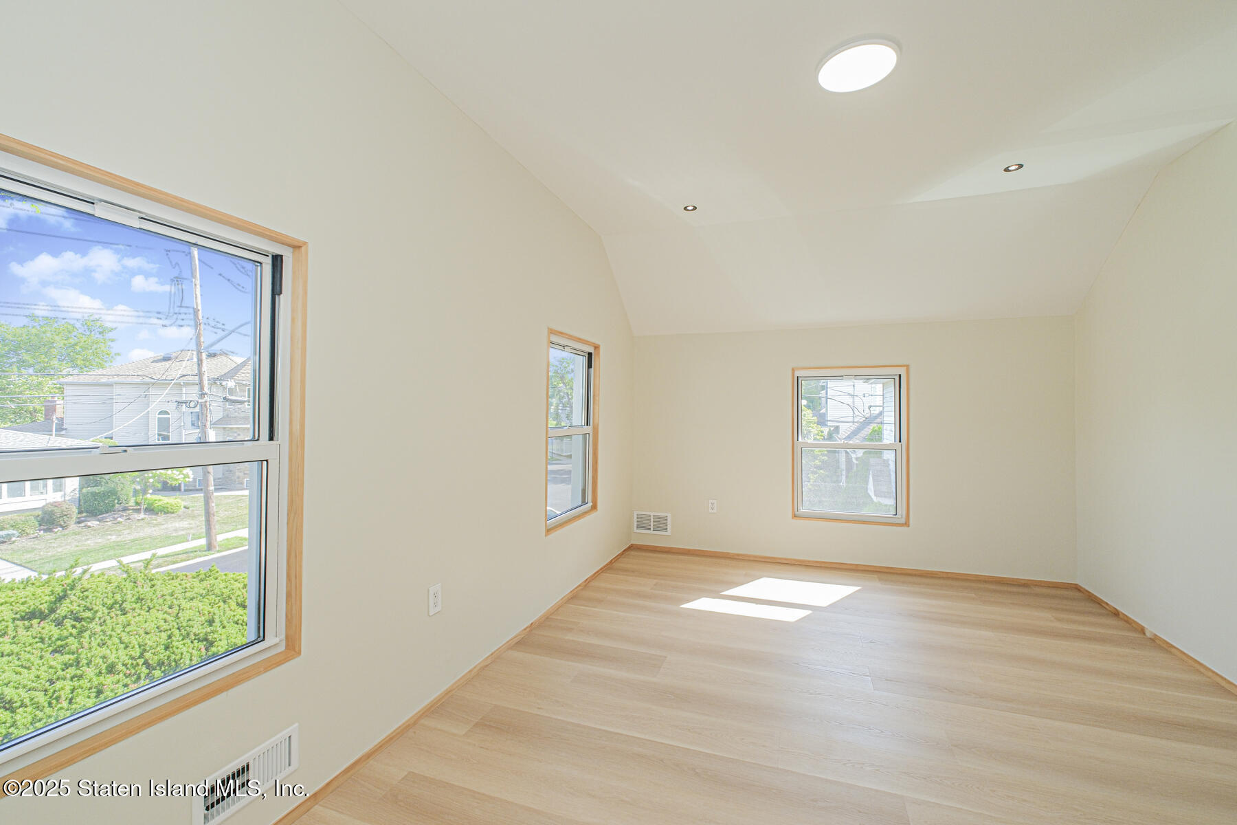 132 Dewey Avenue, Staten Island, NY, 10308 image 25