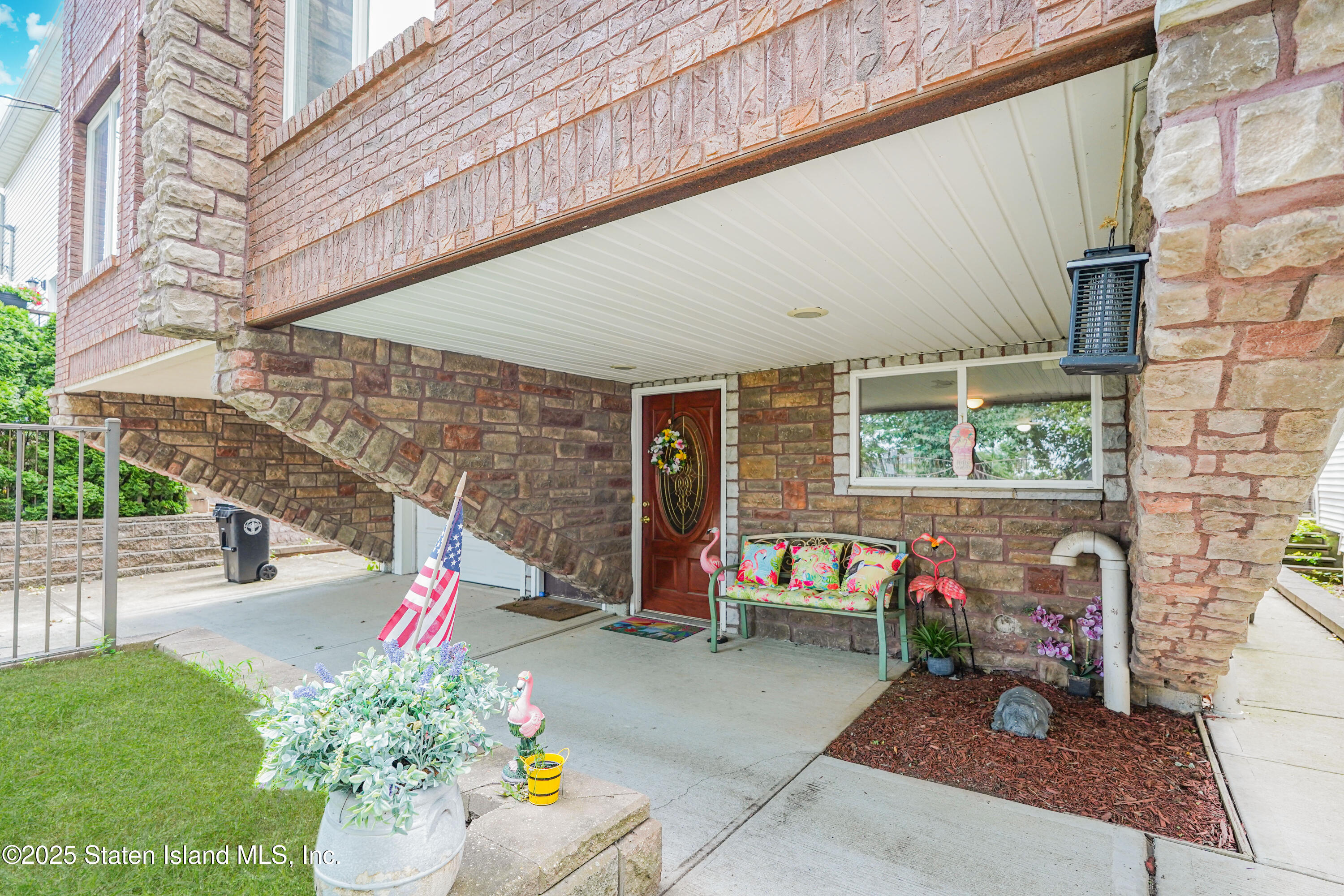 188 Graham Boulevard B Image 3