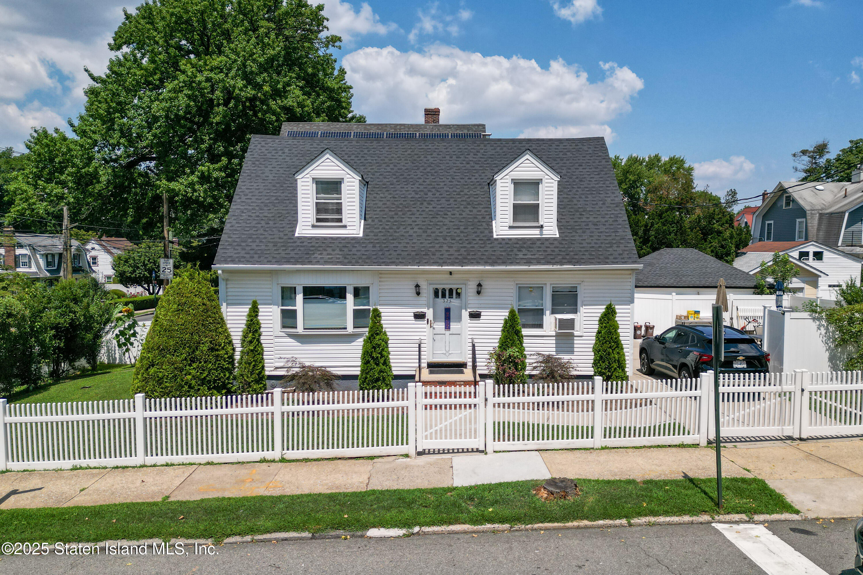 325 College Avenue, Staten Island, NY, 10314