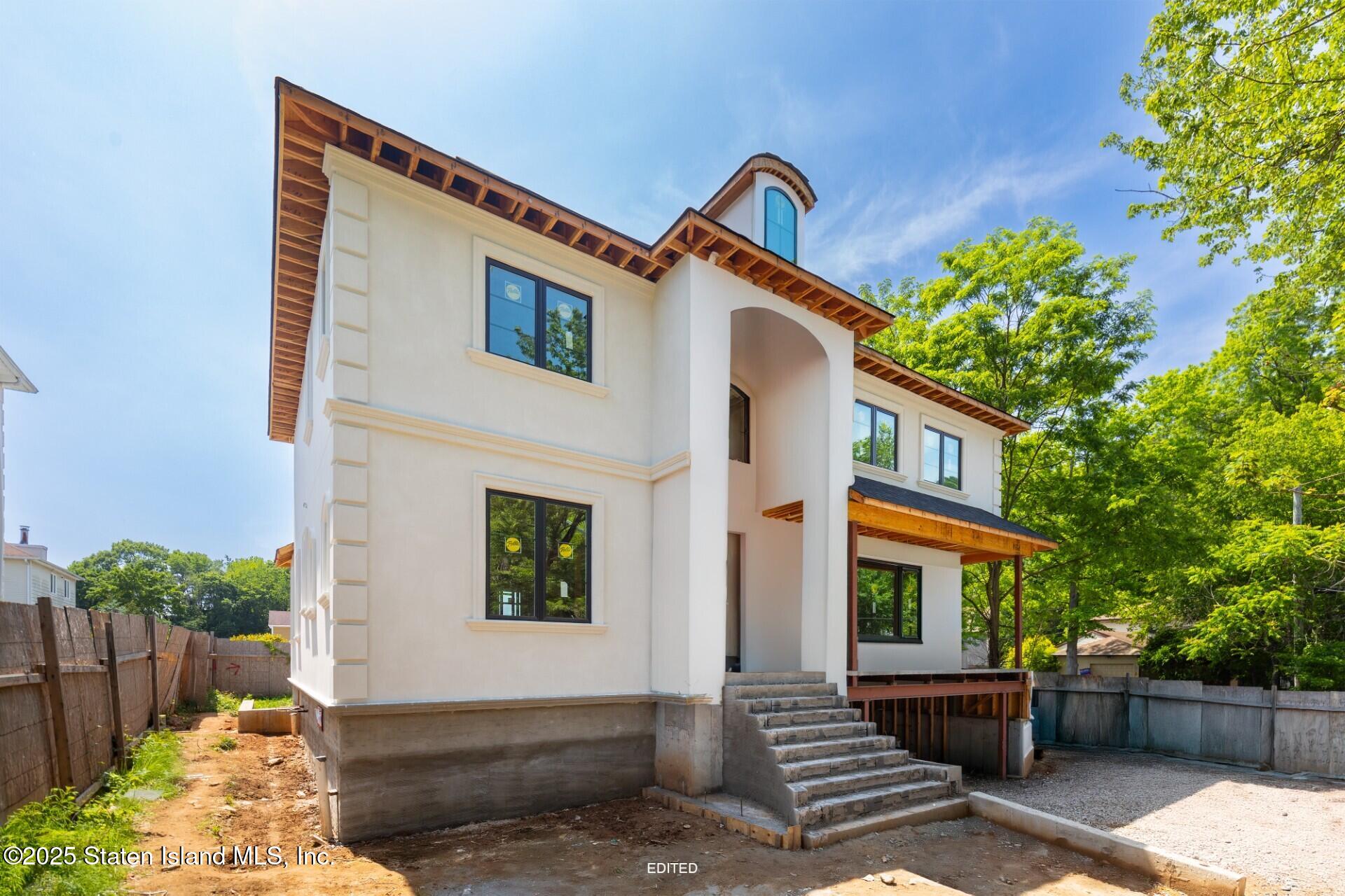 16 Boyle Place, Staten Island, NY, 10306
