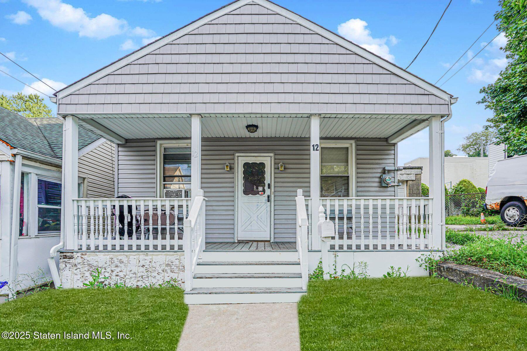 12 Laurel Avenue, Staten Island, NY, 10304