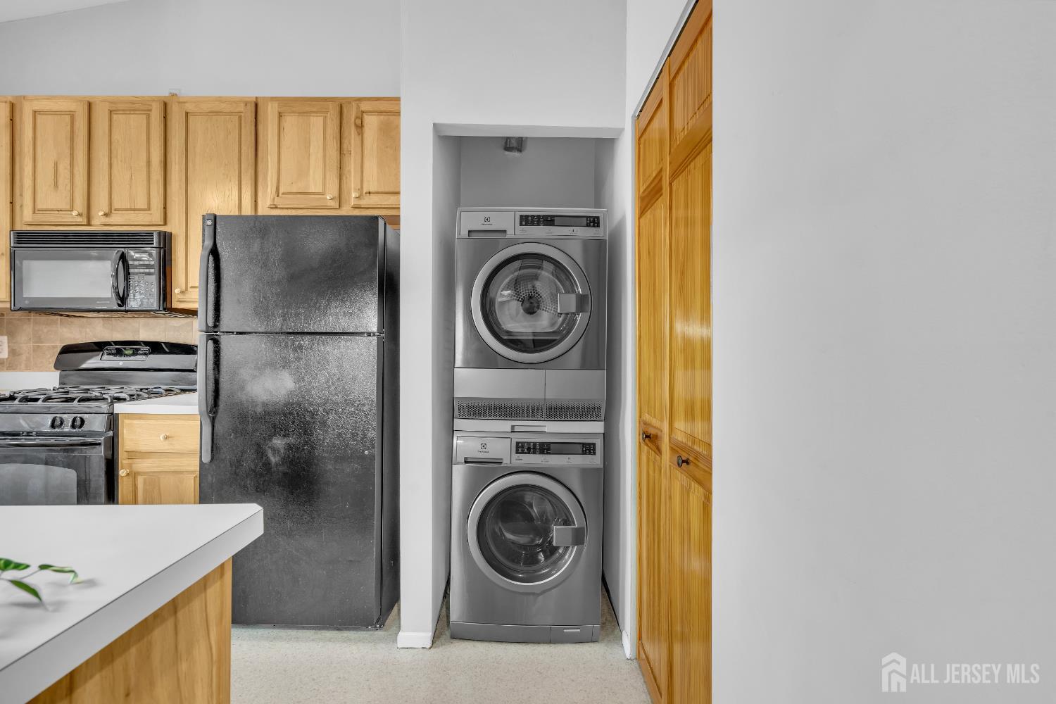 2172 Ash Court, South Brunswick, NJ, 08852 image 17