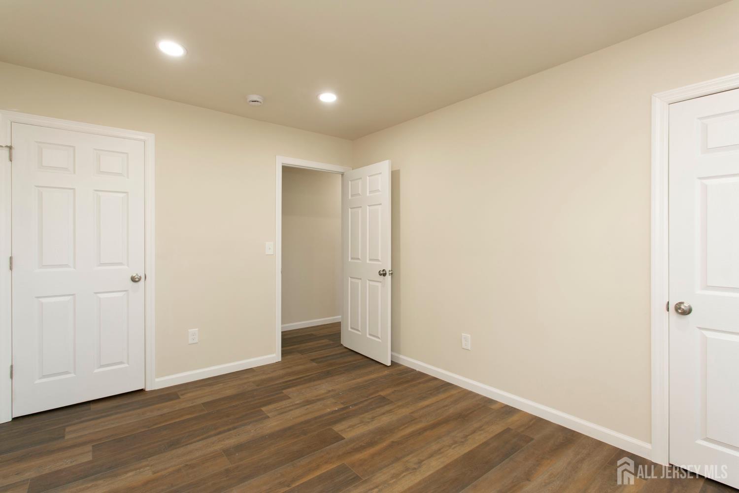 15 Bradley Drive, Edison, NJ, 08817 image 24